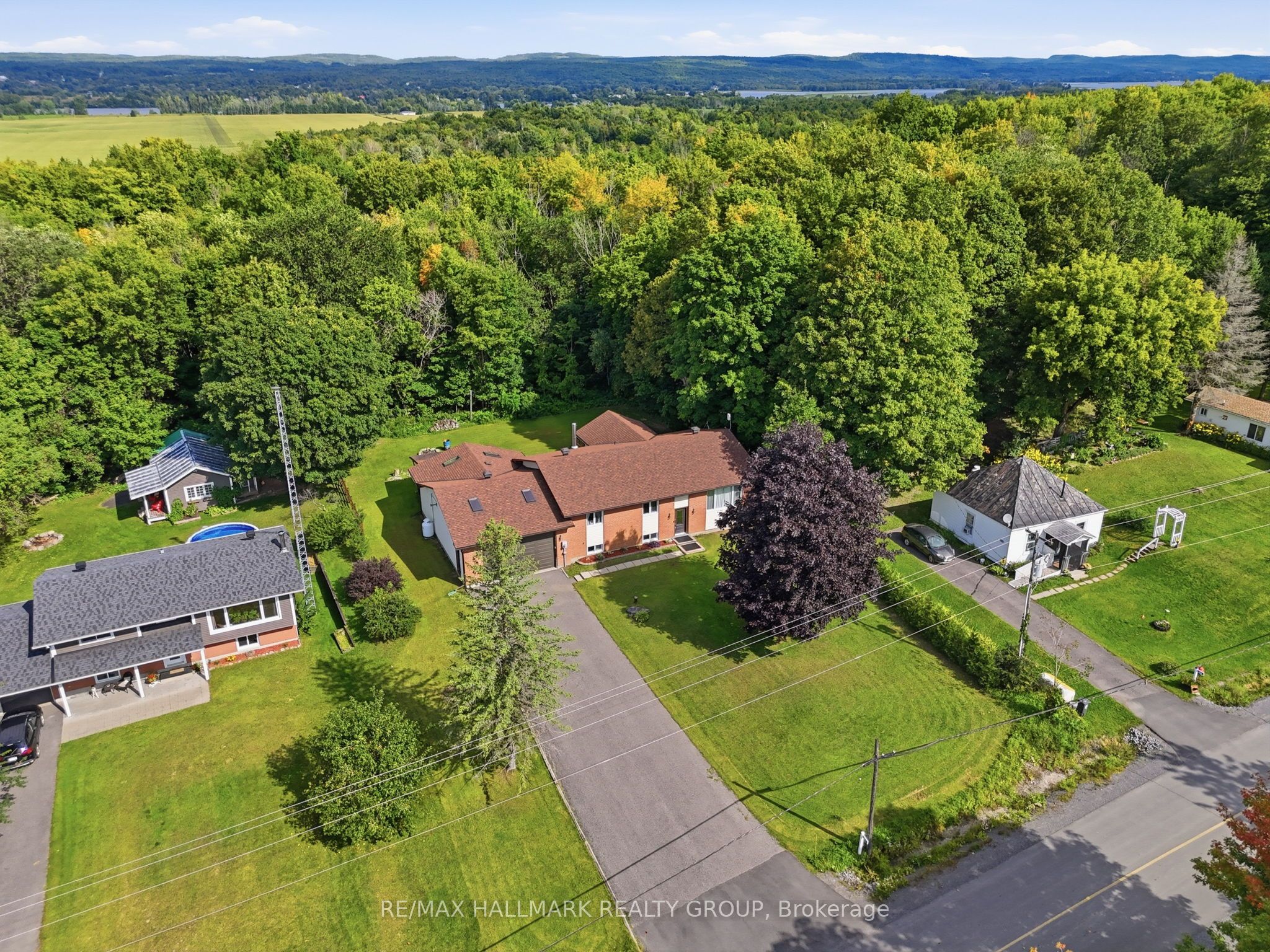 601 LAKE GEORGE Road, Alfred and Plantagenet, ON K0B 1L0 photo 2
