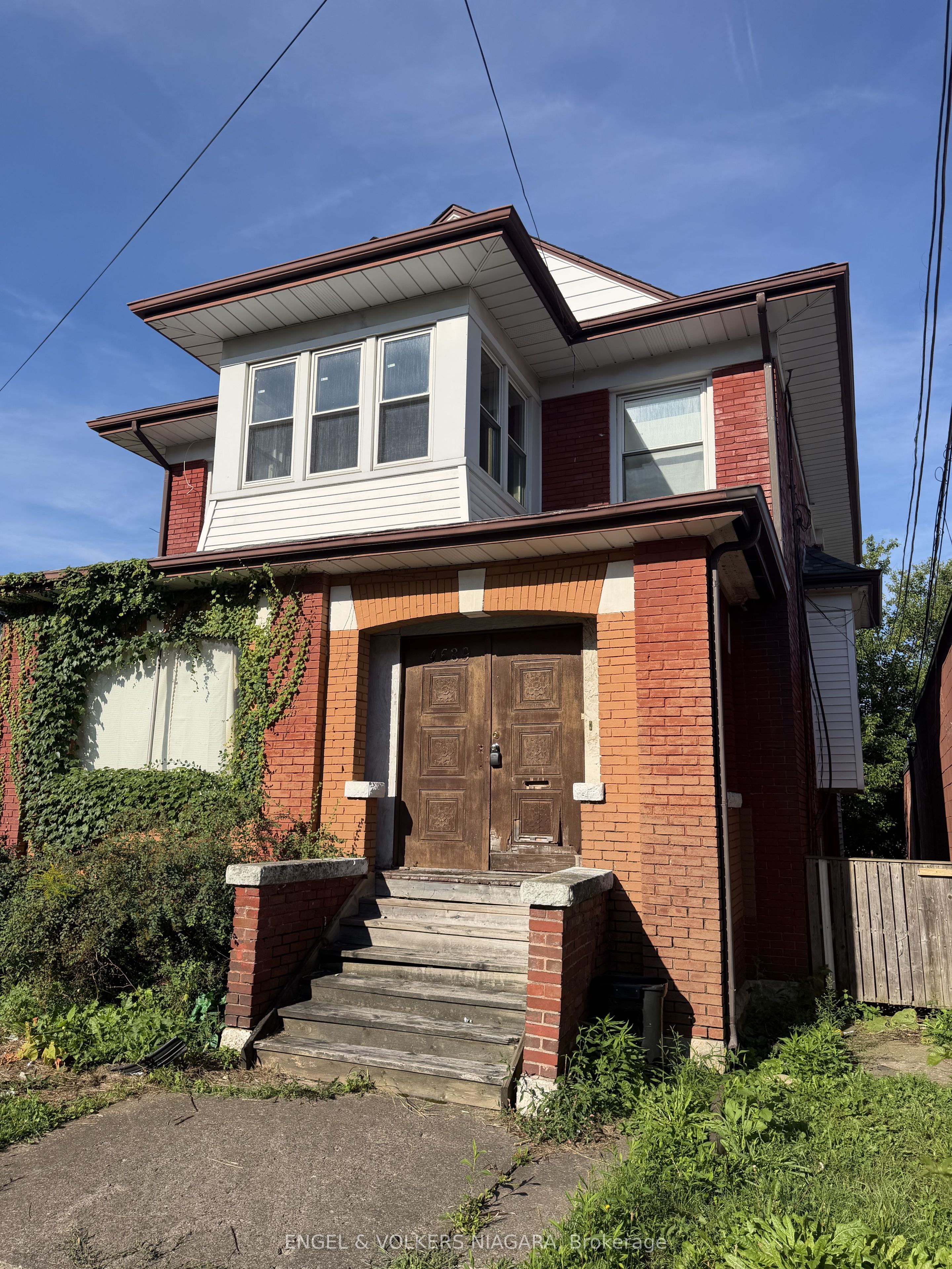 4689 W Crysler Avenue, Niagara Falls, ON L2E 3V7 photo 2
