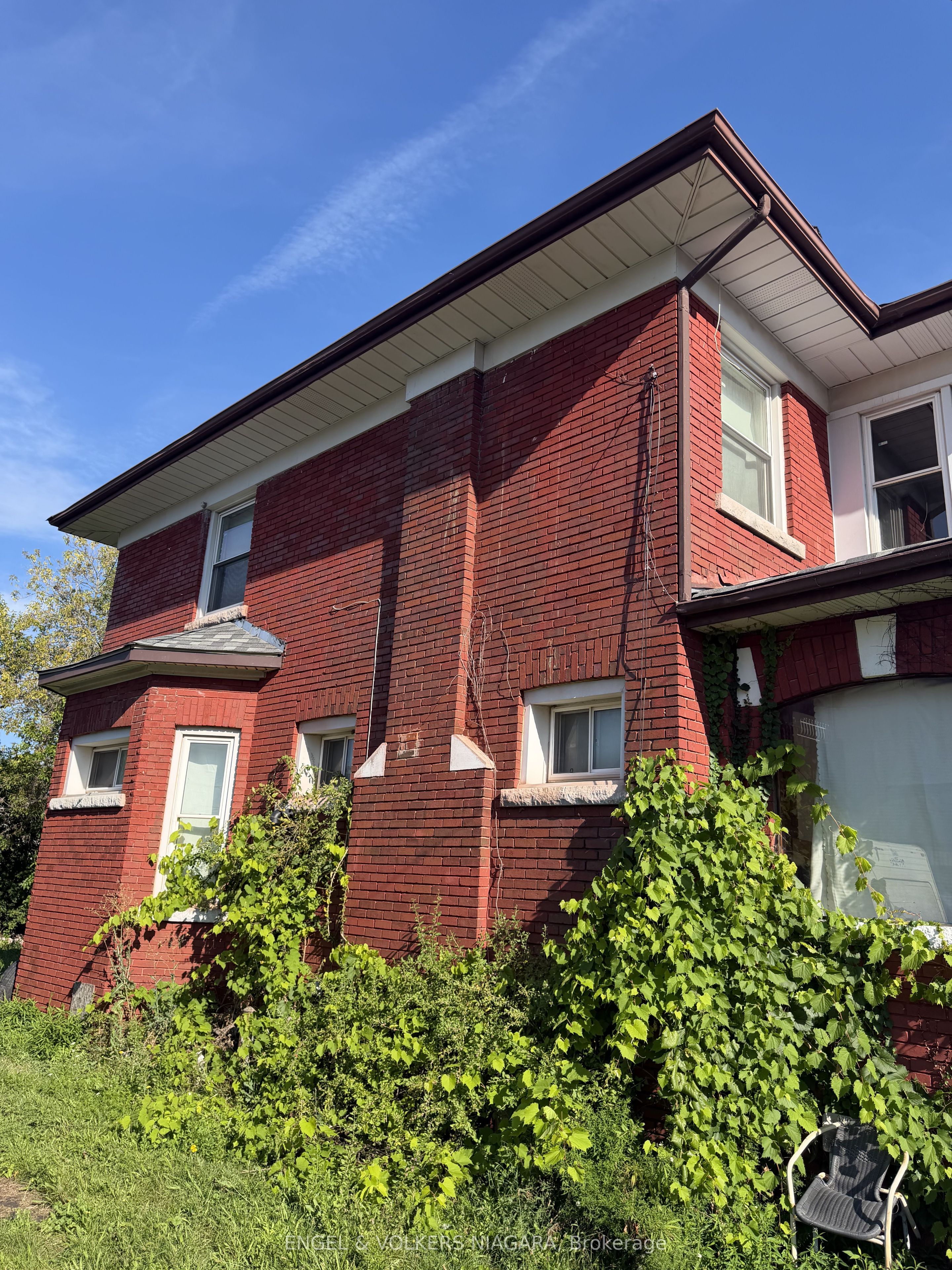 4689 W Crysler Avenue, Niagara Falls, ON L2E 3V7 photo 5