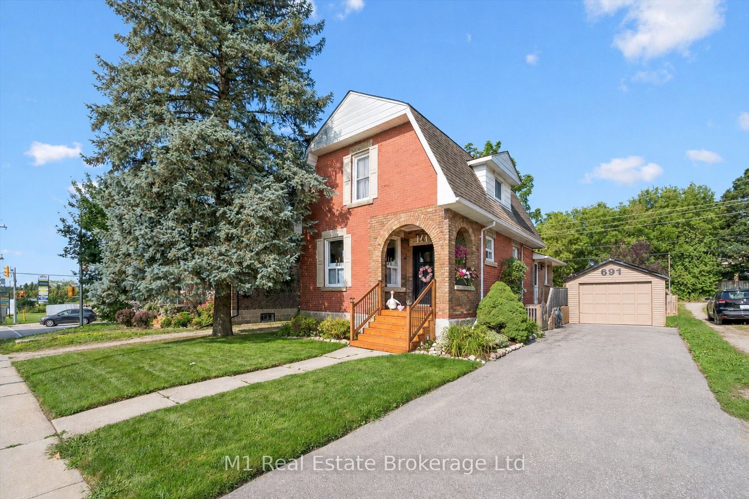 691 St Andrew Street W, Centre Wellington, ON N1M 1P7
