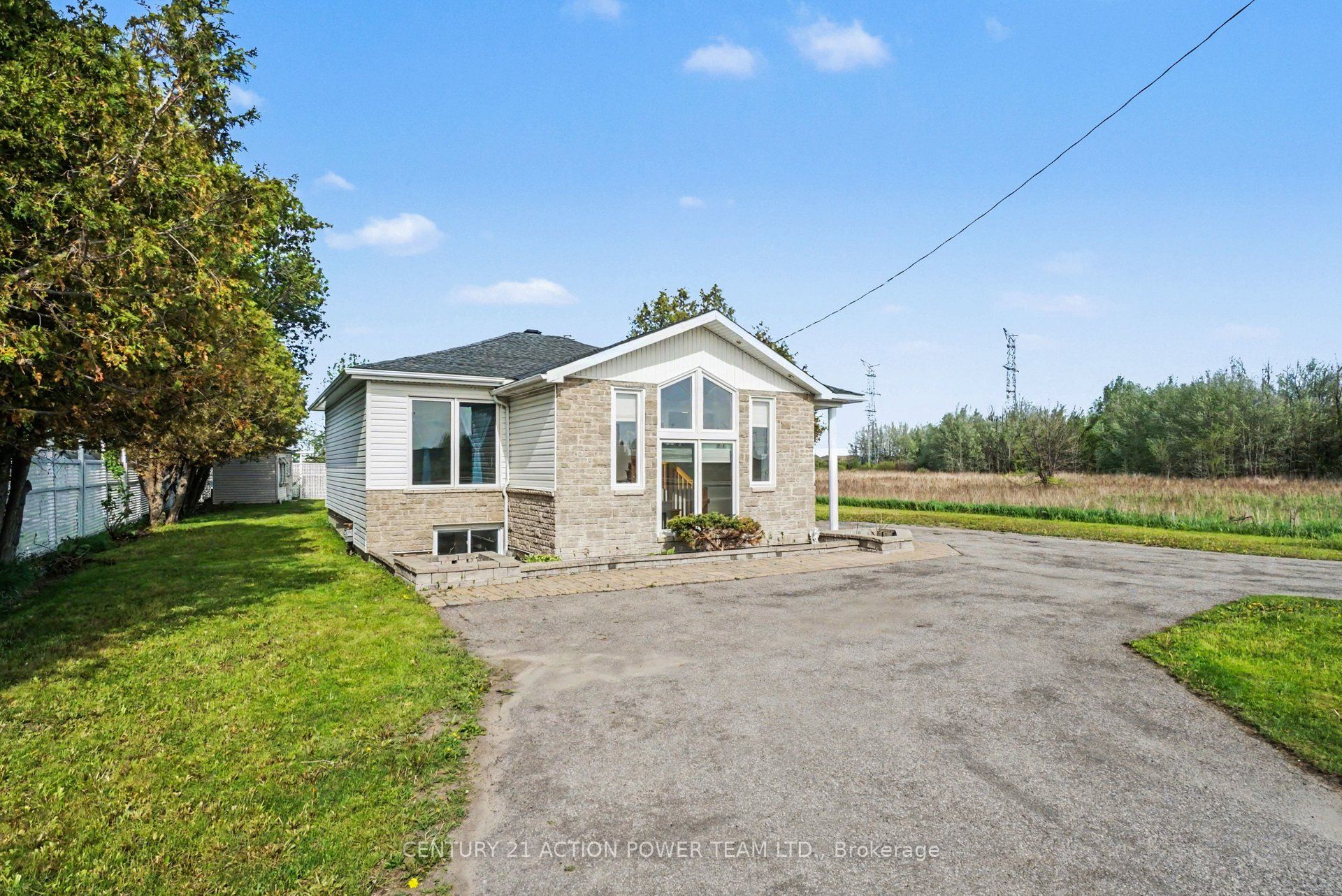 2147 Mer Bleue Road, Orleans - Convent Glen and Area, ON K4A 3T9 photo 3