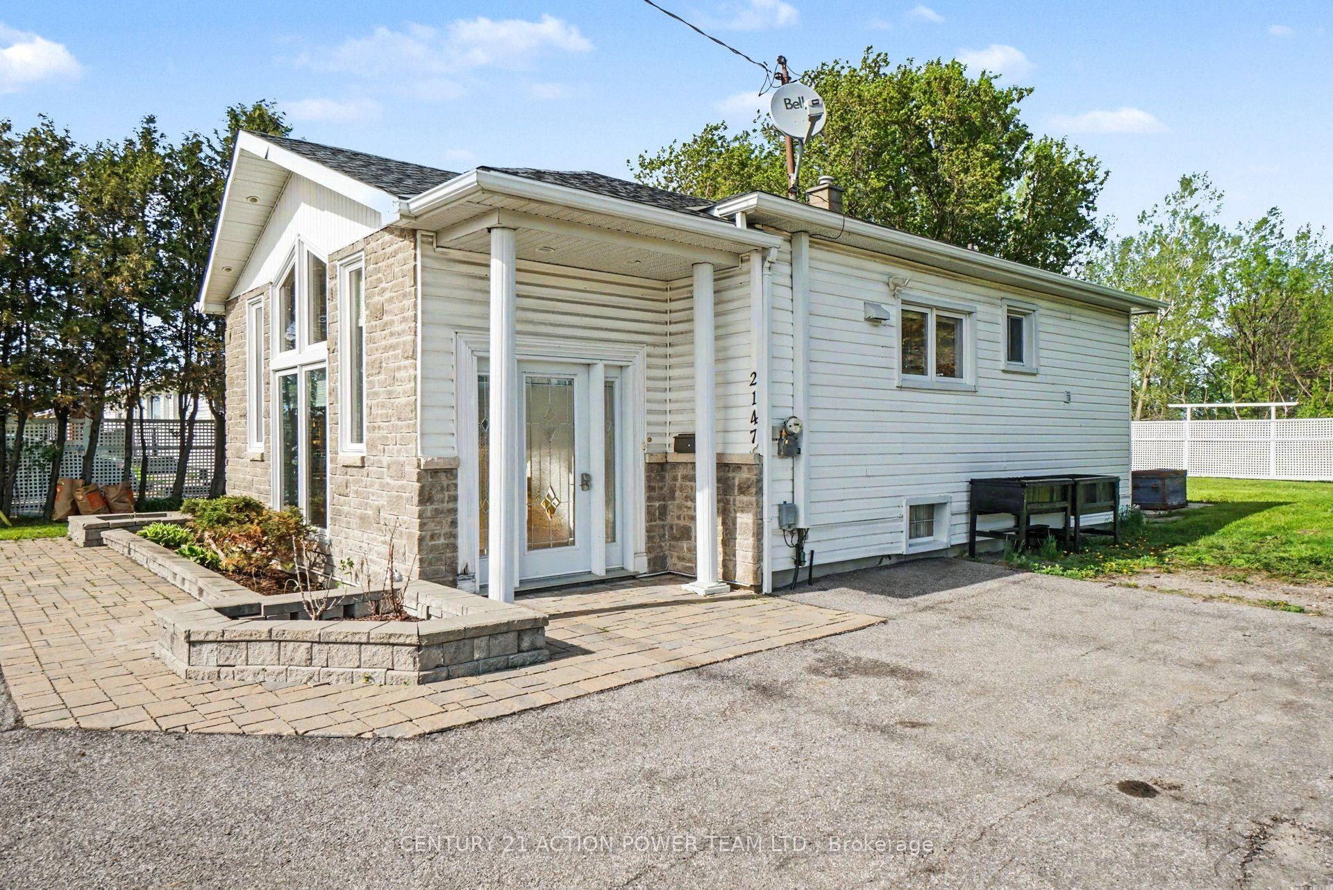 2147 Mer Bleue Road, Orleans - Convent Glen and Area, ON K4A 3T9 photo 4