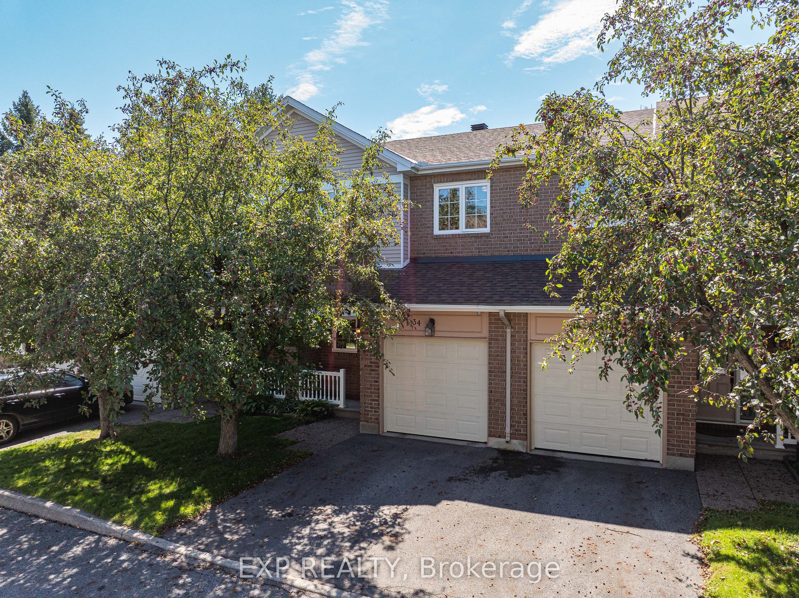 34 Stonebriar Drive, South of Baseline to Knoxdale, ON K2G 5X9