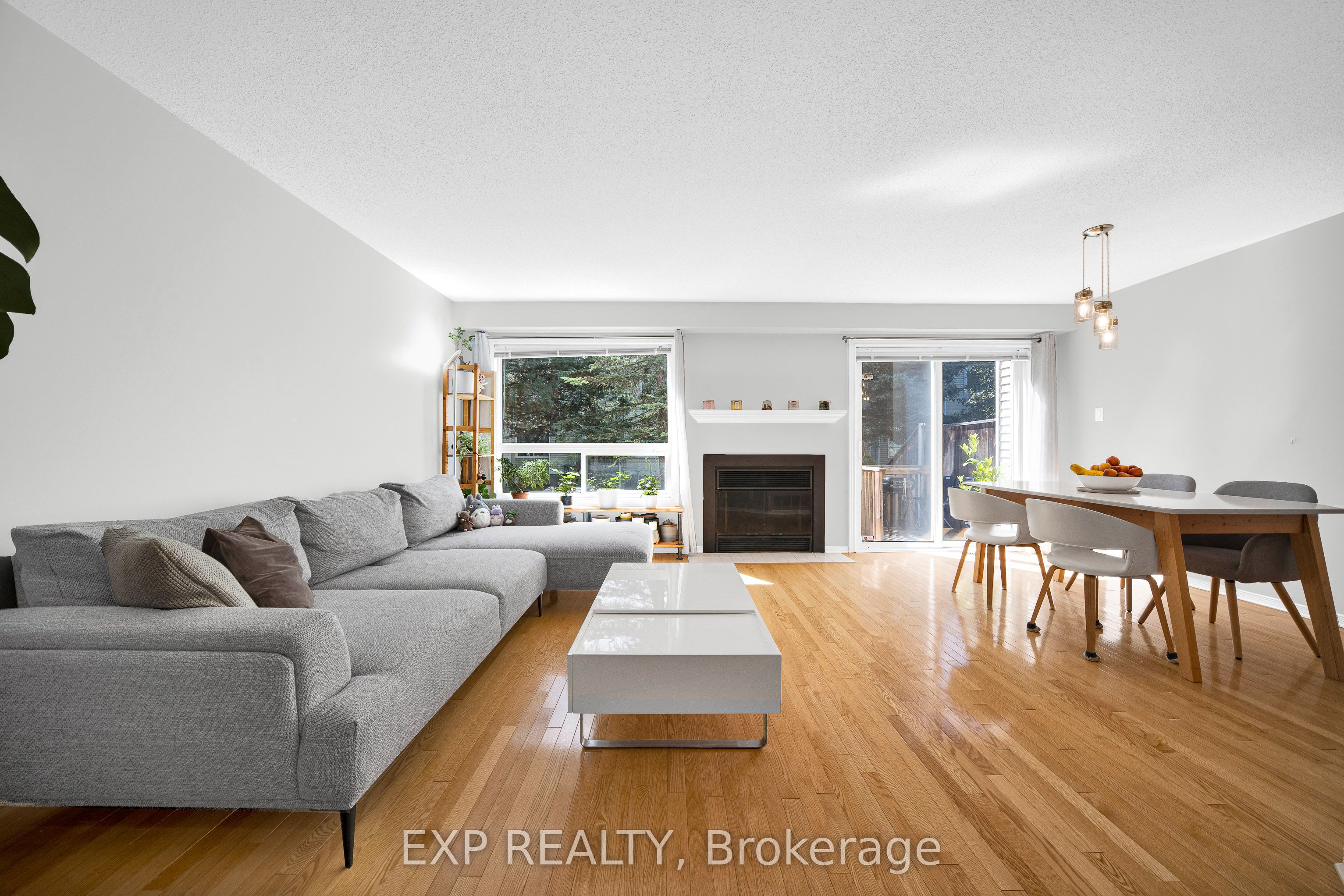 34 Stonebriar Drive, South of Baseline to Knoxdale, ON K2G 5X9 photo 4