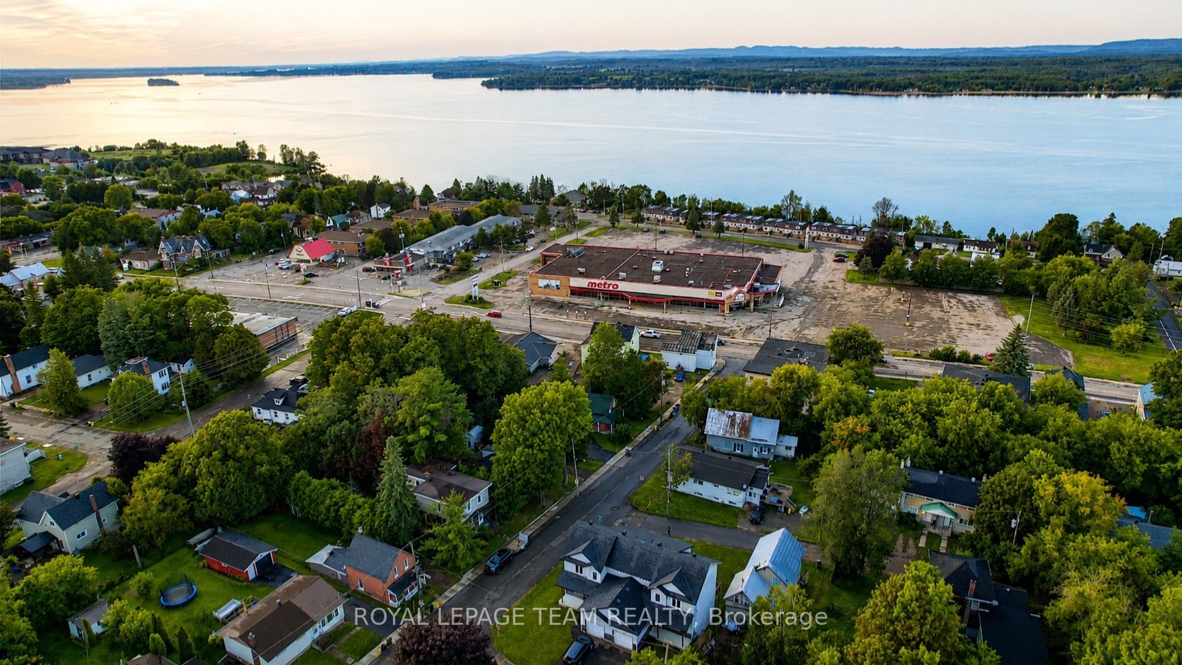 218 Fraser Street, Pembroke, ON K8A 1X5 photo 5