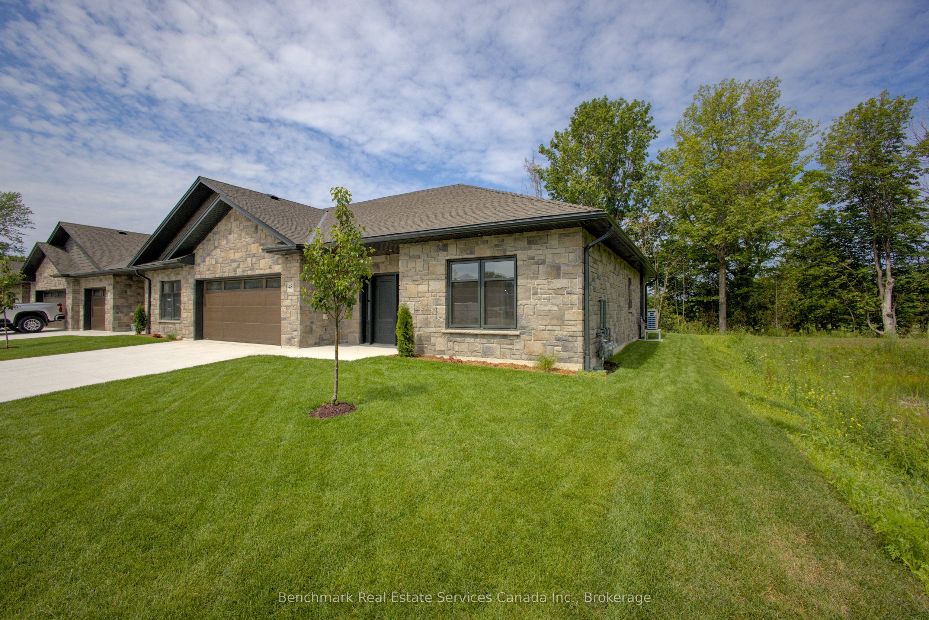 1182 Queen Street 18, Kincardine, ON N2Z 1G4 photo 2