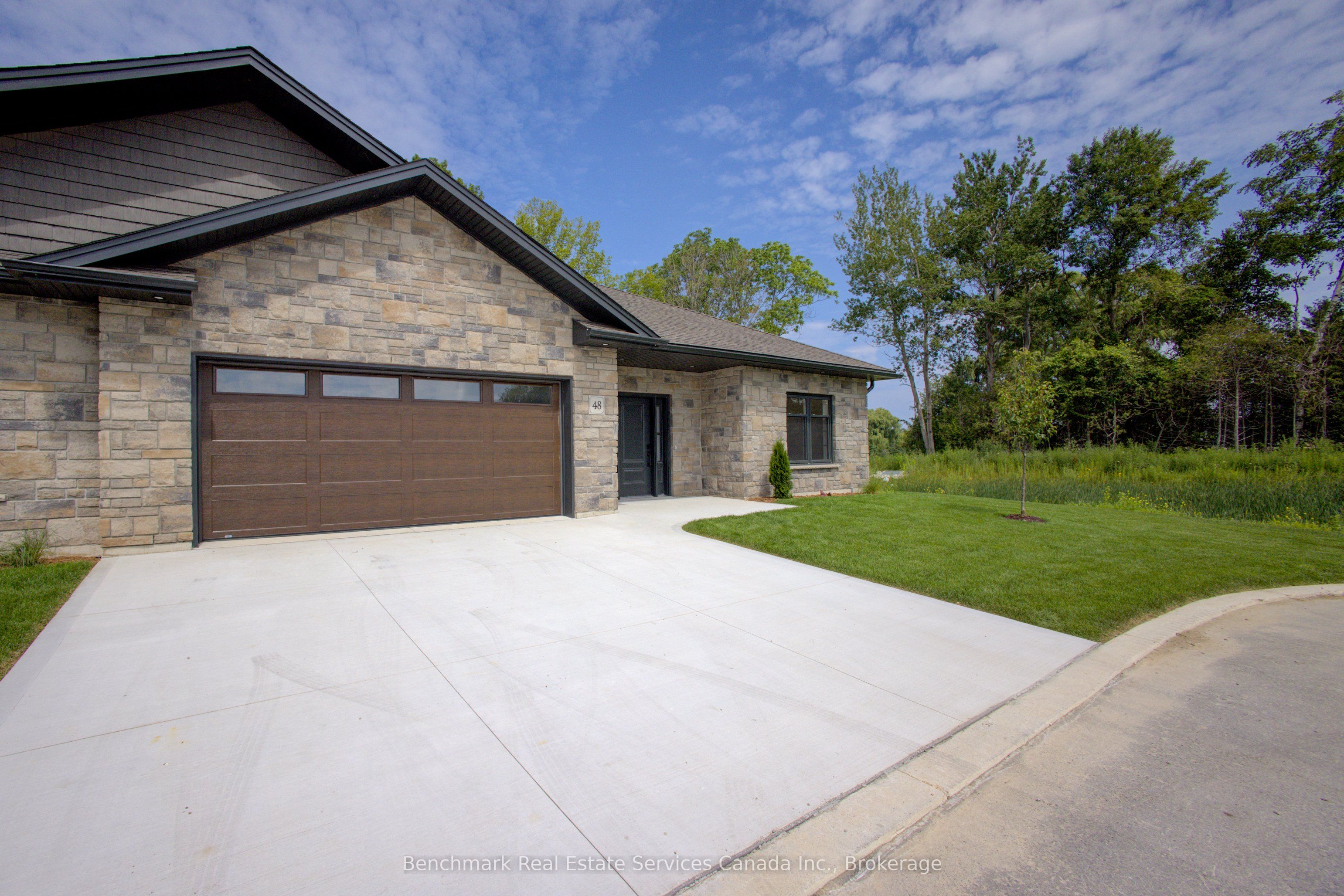 1182 Queen Street 18, Kincardine, ON N2Z 1G4 photo 3