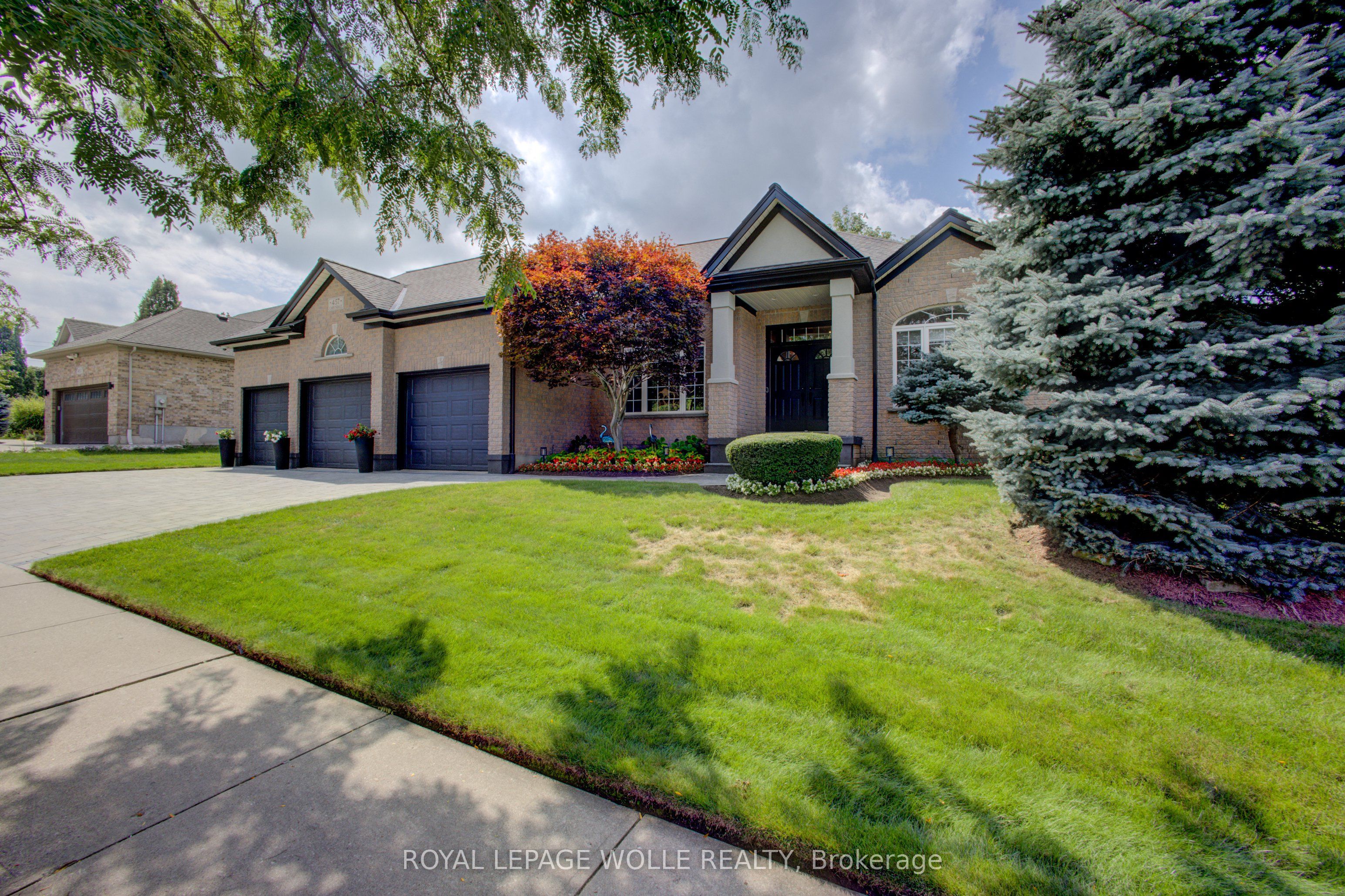 457 Caryndale Drive, Kitchener, ON N2R 1J7 photo 5