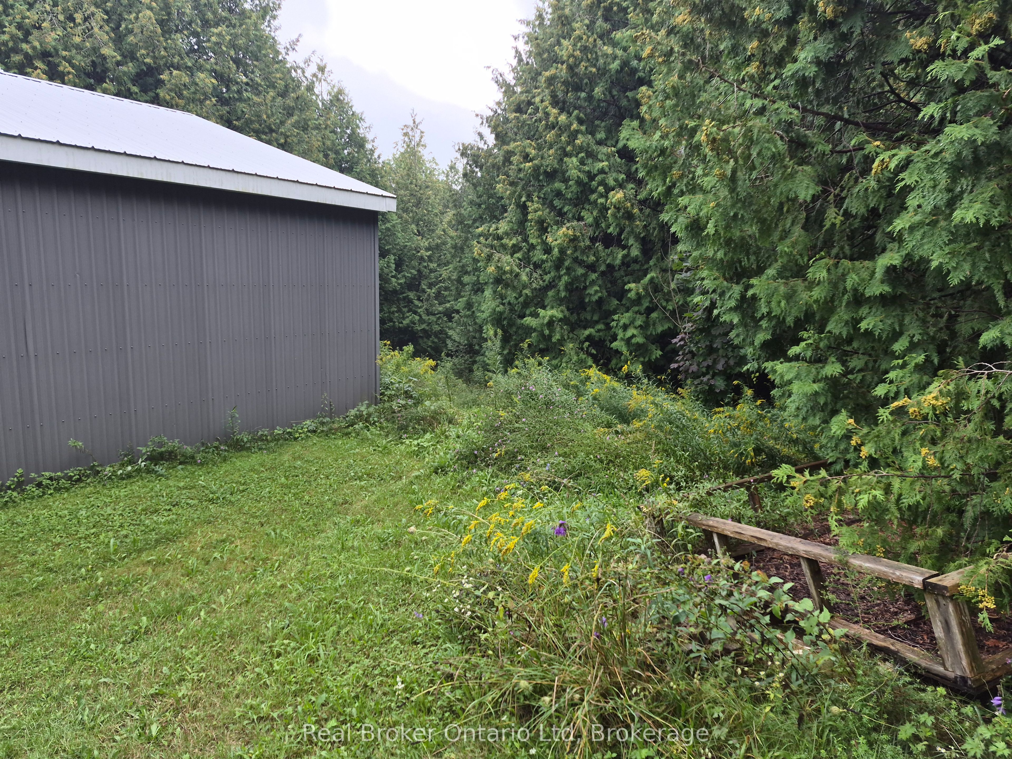 775522 S HIGHWAY 10 Highway S, West Grey, ON N0C 1H0 photo 5