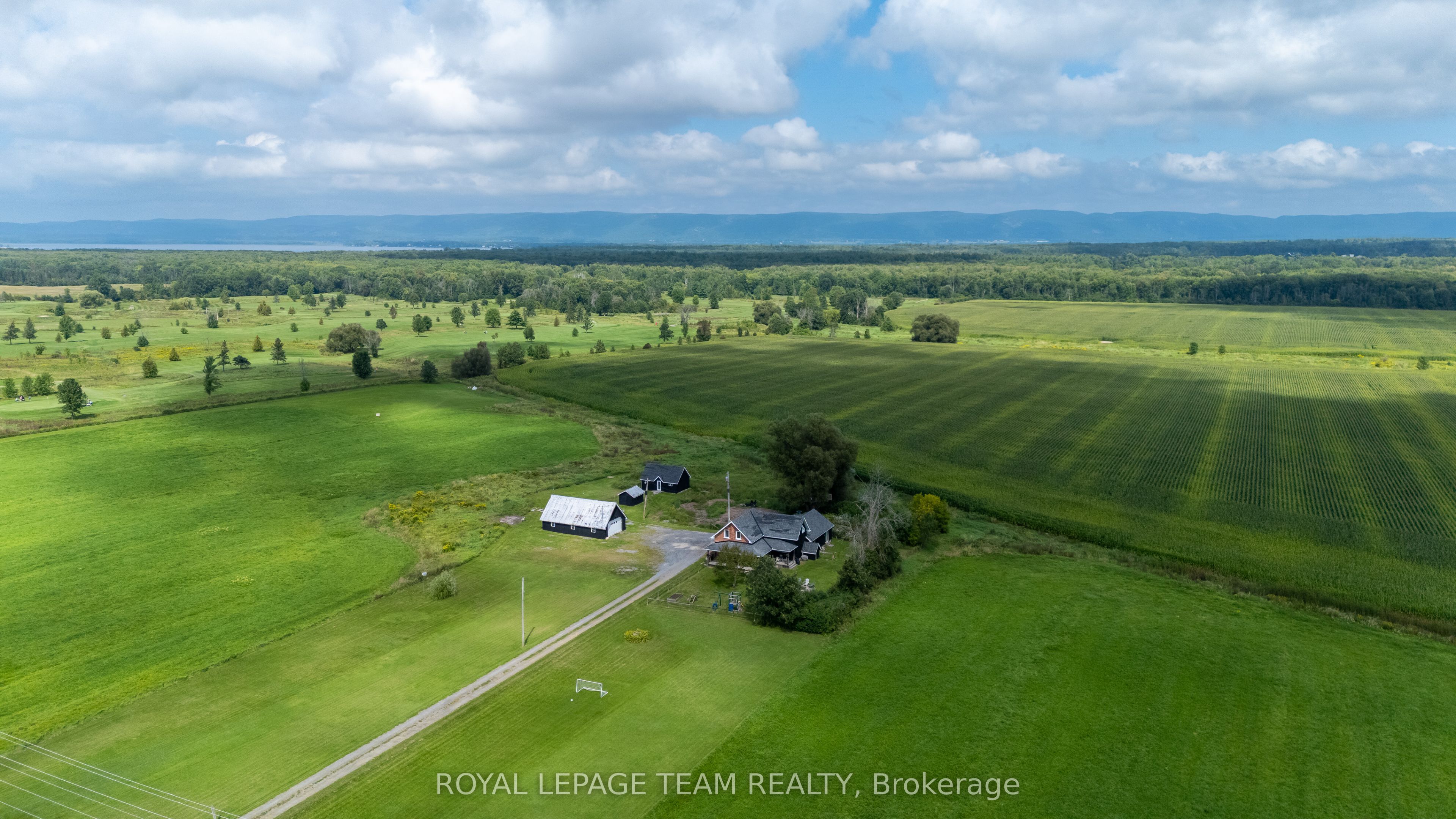 3570 Dunrobin Road, Constance Bay - Dunrobin - Kilmaurs - Woodlawn, ON K0A 3M0 photo 2
