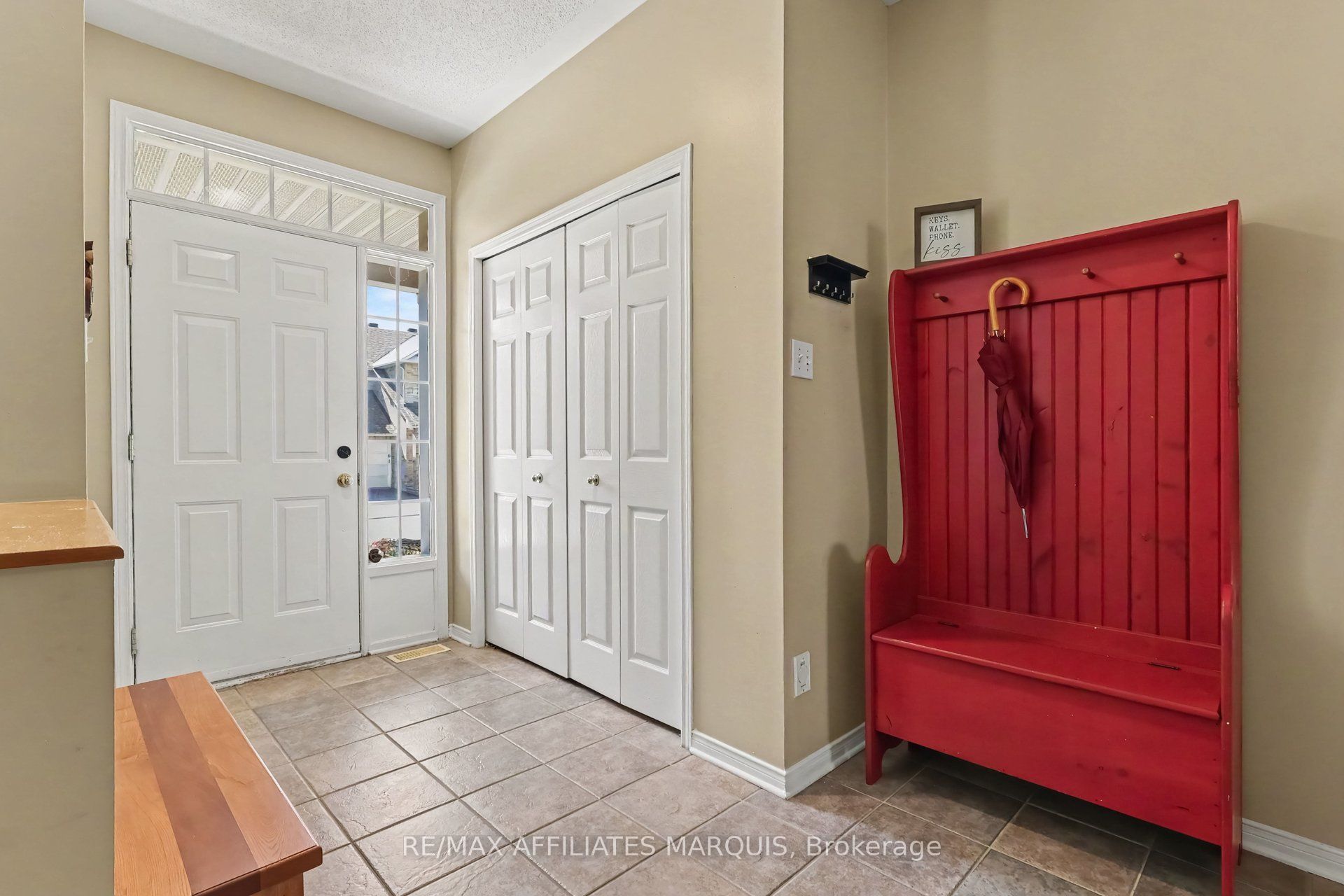 218 Annapolis Circle, Hunt Club - Windsor Park Village and Area, ON K1V 1Y9 photo 4