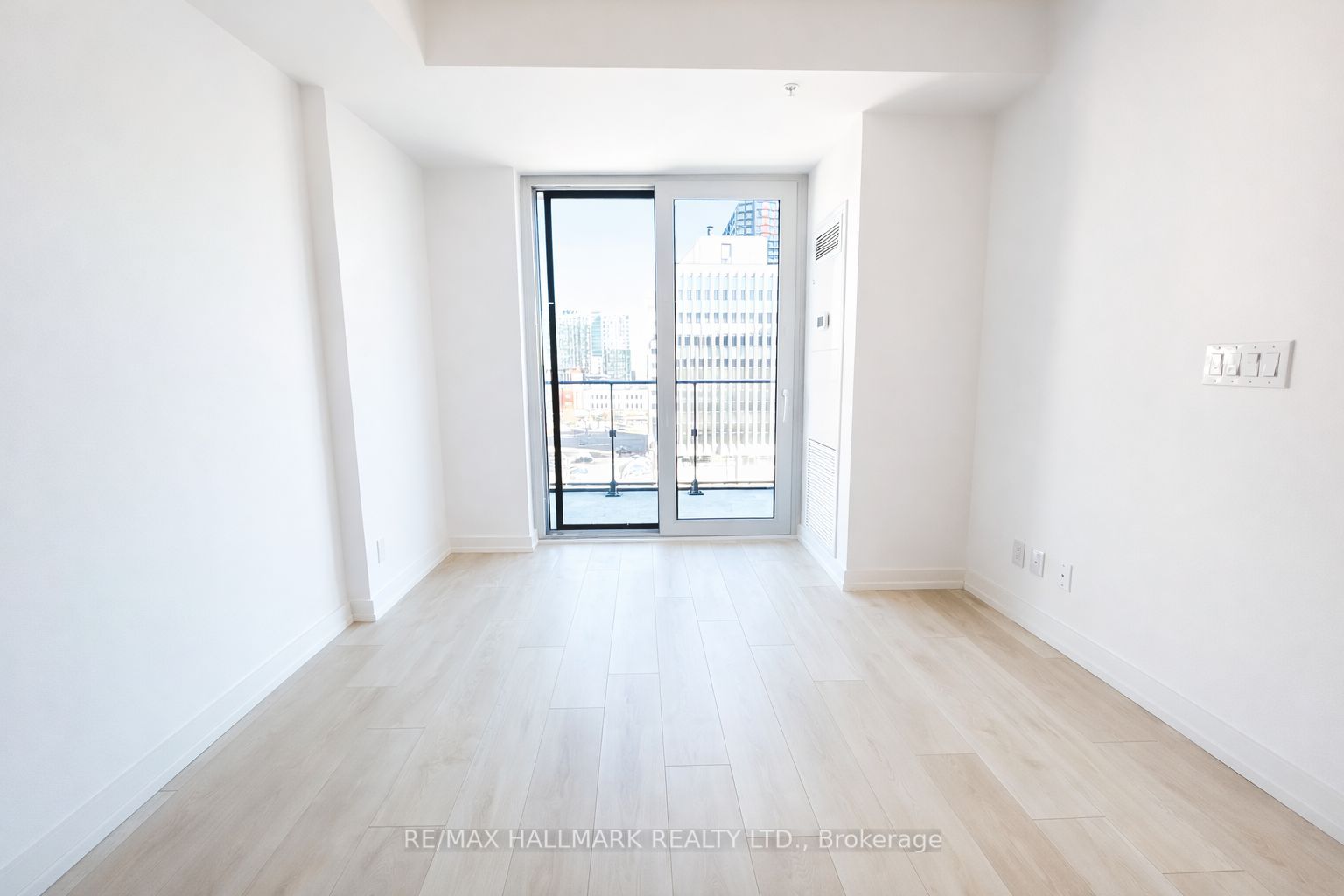 75 James Street S 713, Hamilton, ON L8P 2Y9 photo 3