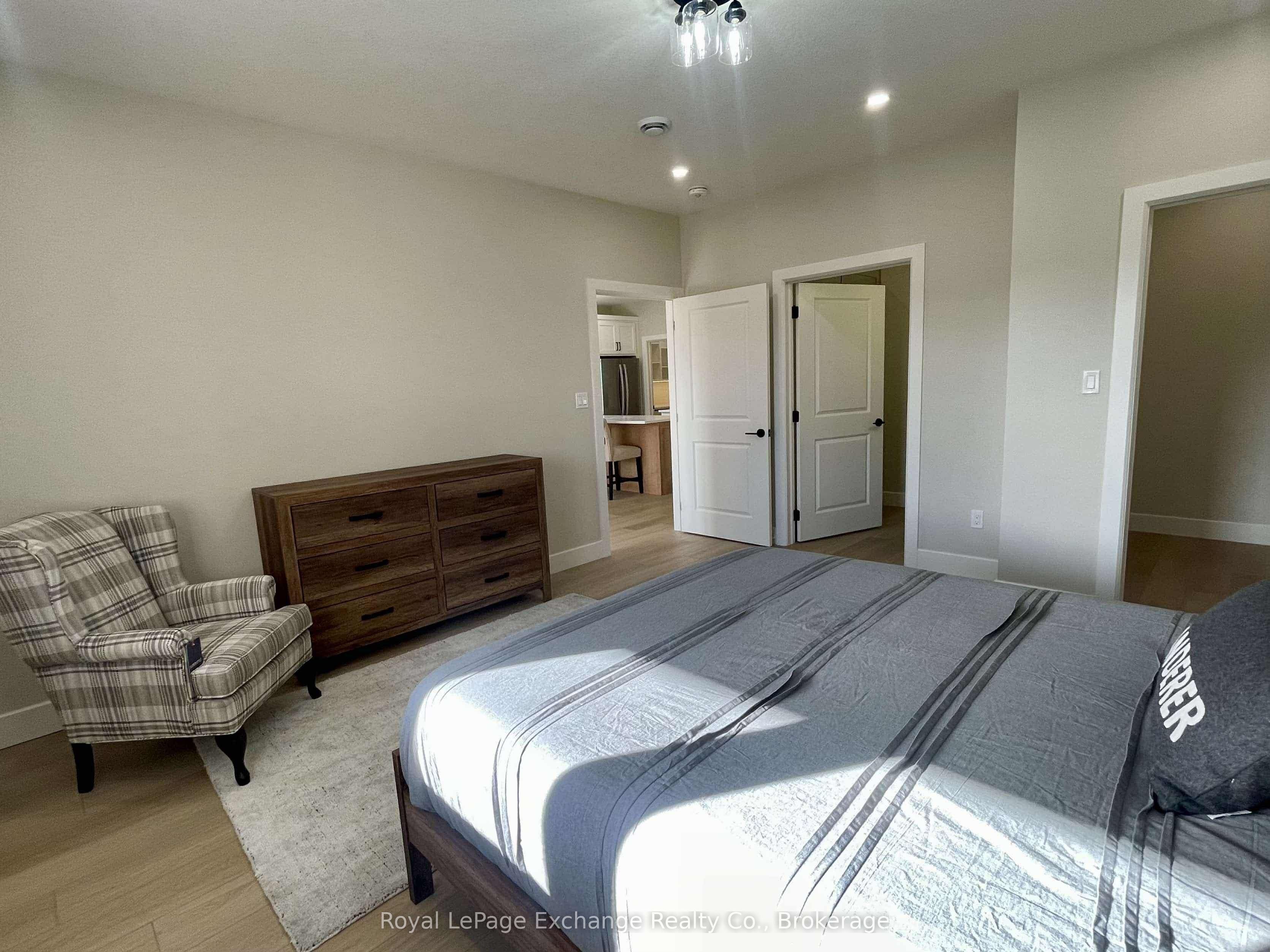 12 Mercedes Crescent, Kincardine, ON N2Z 1G8 photo 4