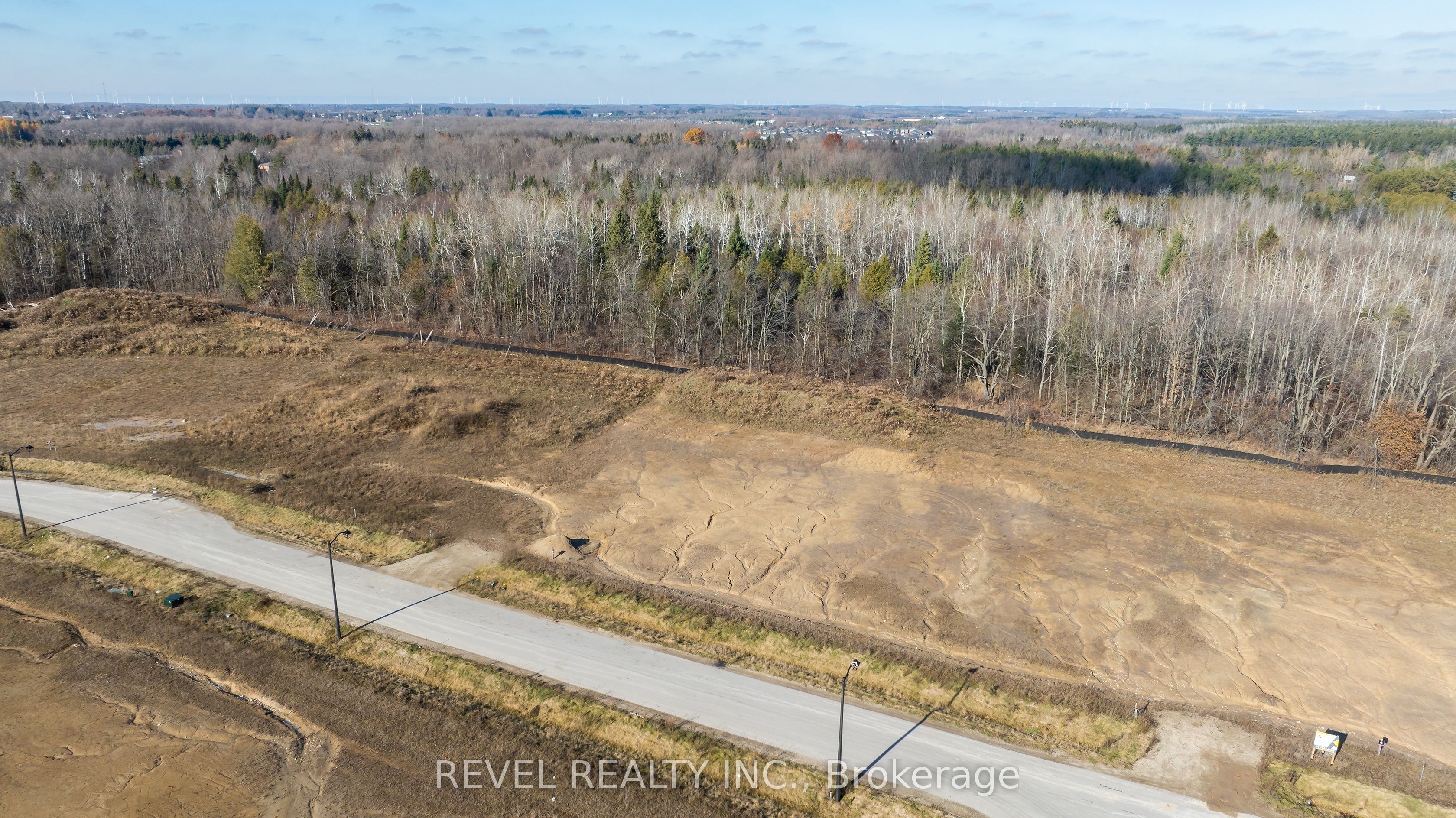 16 Private Berry Drive, Amaranth, ON L9V 3T8 photo 2