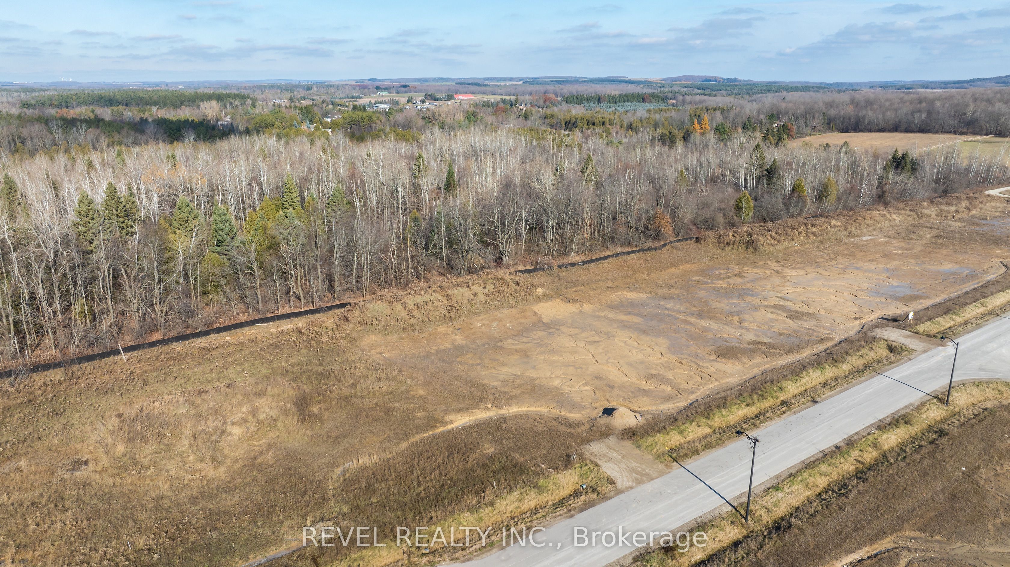 16 Private Berry Drive, Amaranth, ON L9V 3T8 photo 3