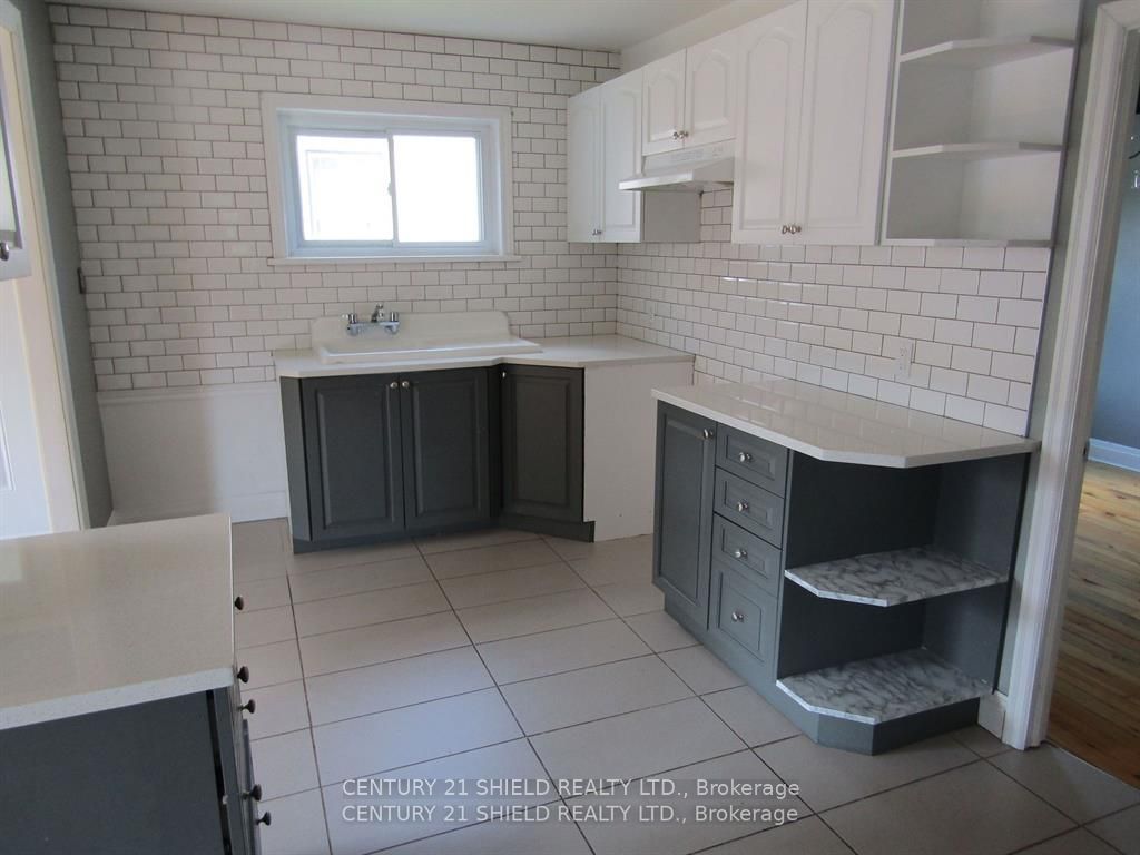 513 Fourth Street E, Cornwall, ON K6H 2J7 photo 2