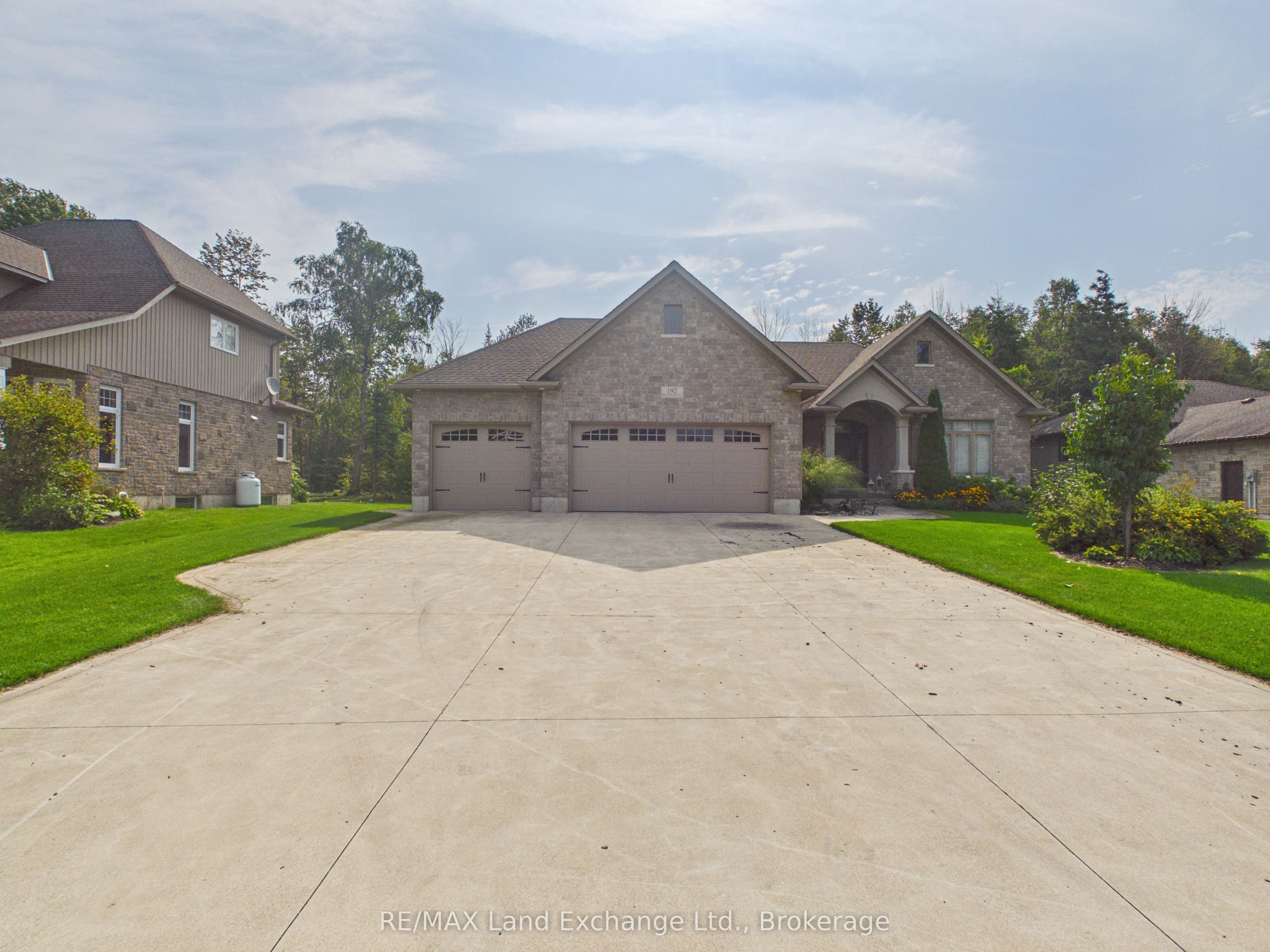 192 Birchwood Avenue, Kincardine, ON N0G 2T0 photo 2