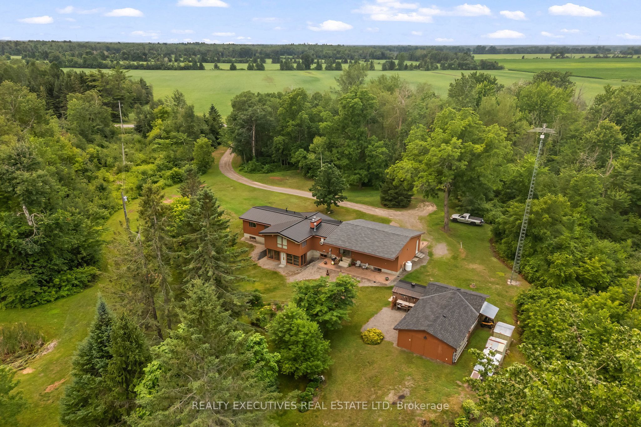 785 Boundary Road, North Dundas, ON K0E 1S0