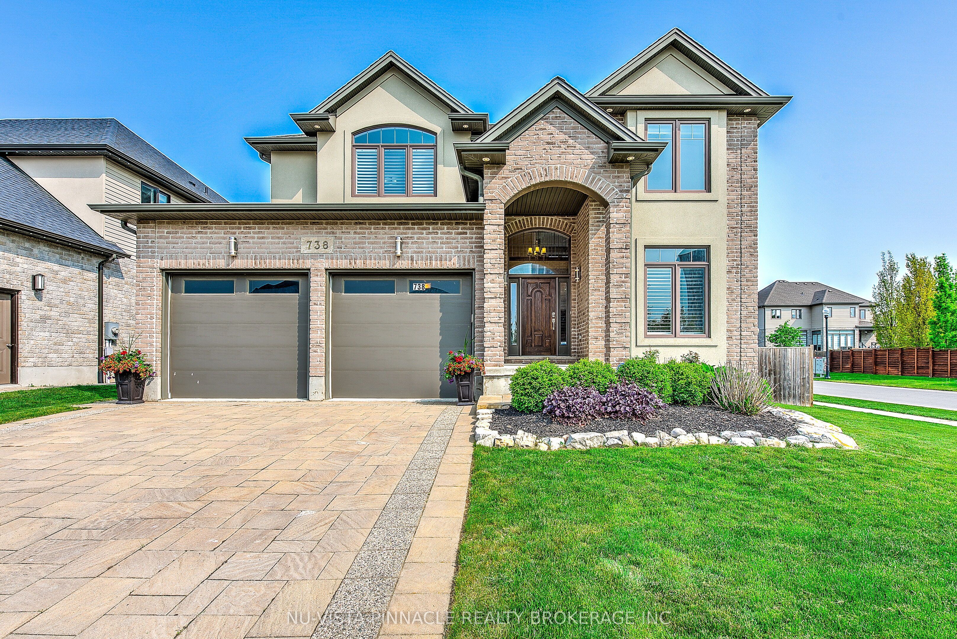 738 Hickoryridge Common, London North, ON N6G 0M9