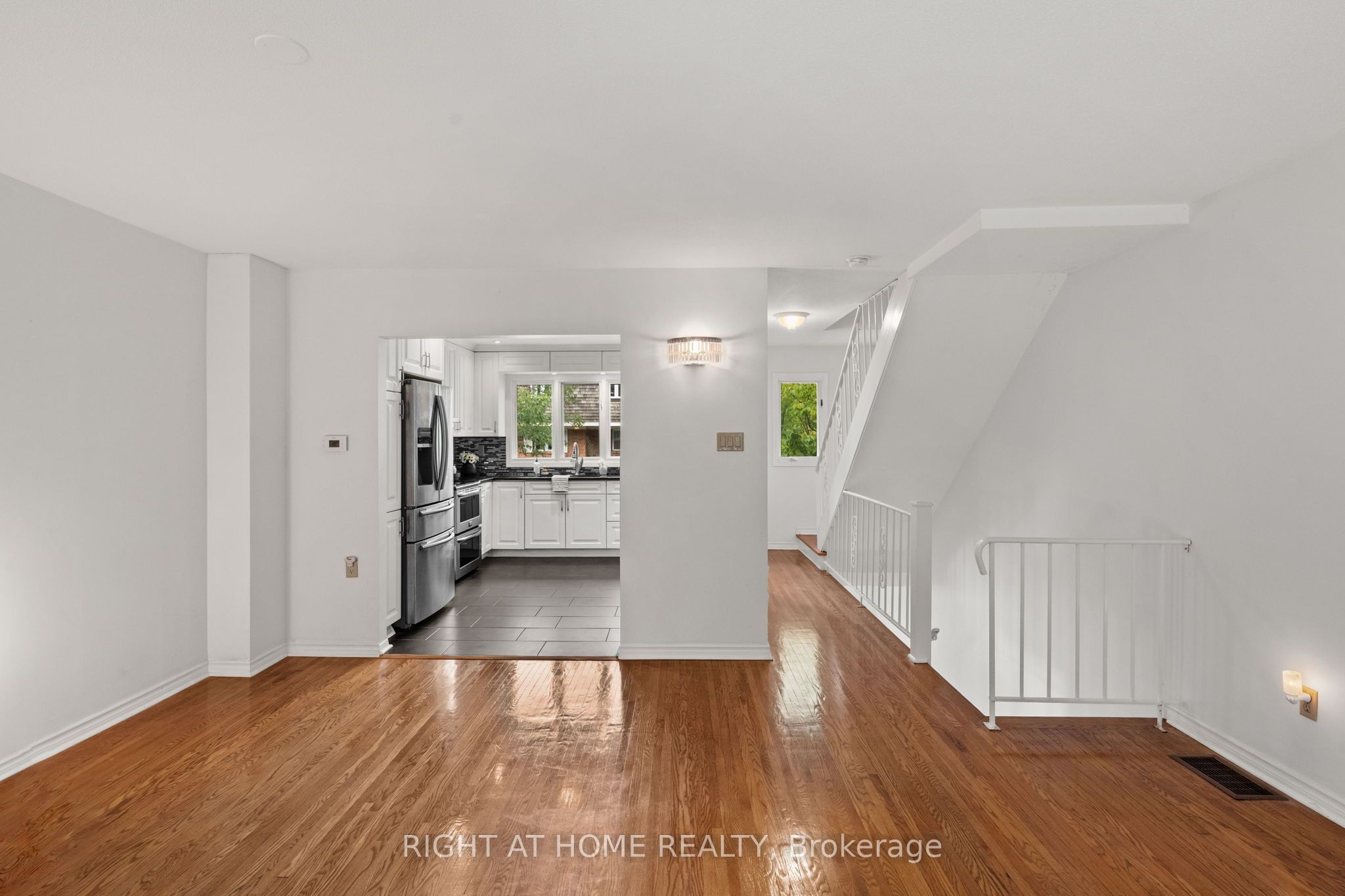 9 Marco Lane, Glebe - Ottawa East and Area, ON K1S 5A1 photo 4