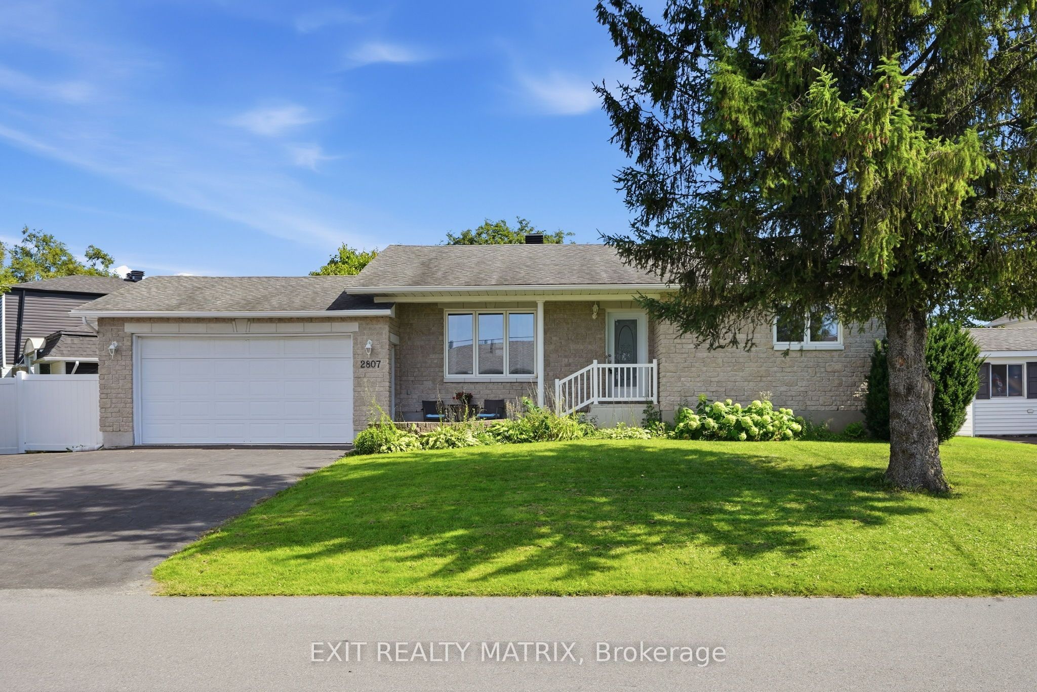 2807 Leonard Street, Clarence-Rockland, ON K4K 1A4 photo 2