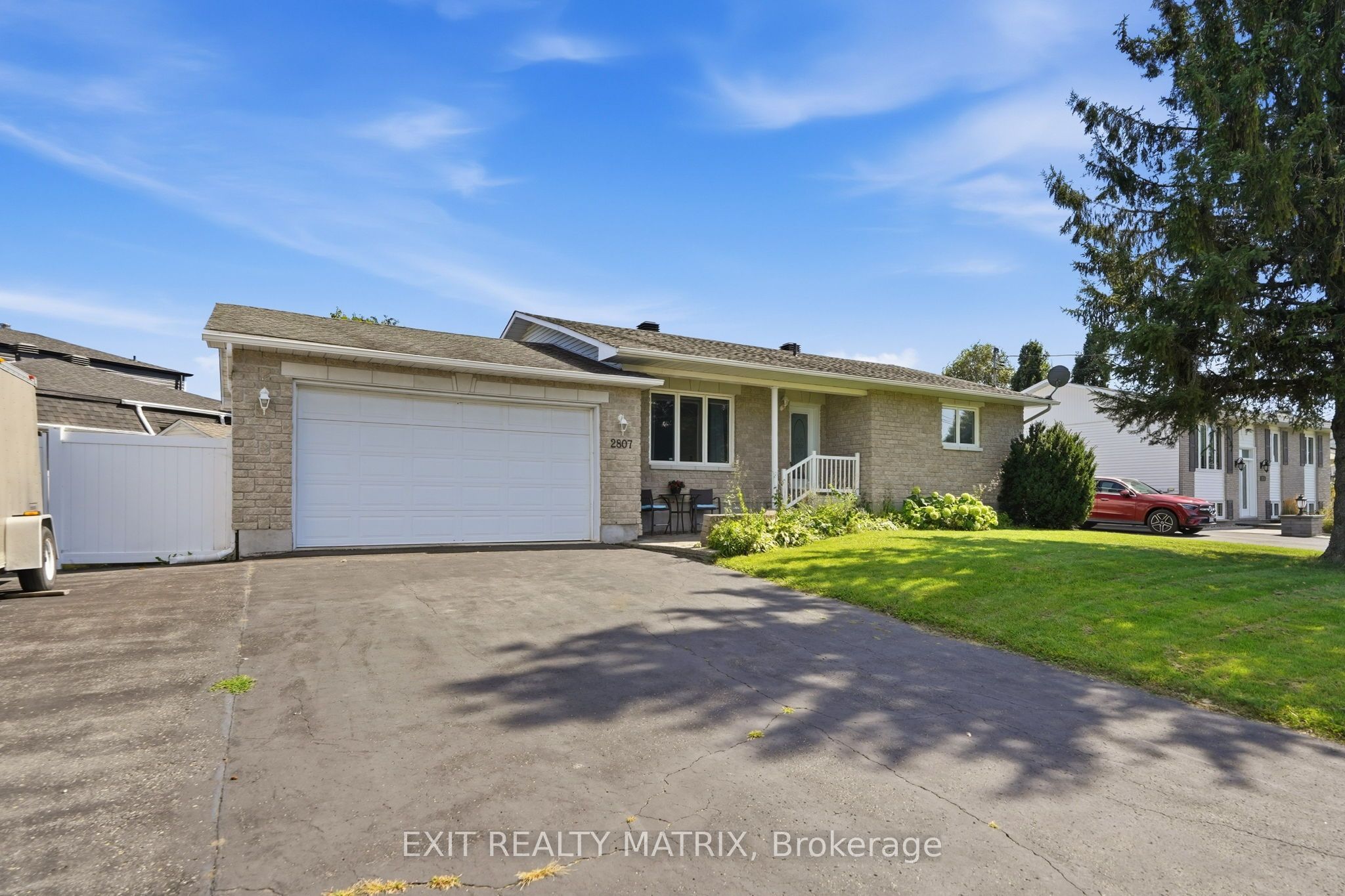 2807 Leonard Street, Clarence-Rockland, ON K4K 1A4 photo 3