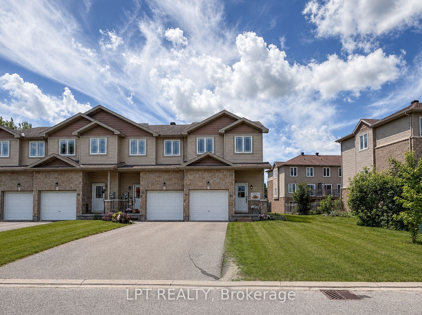 84 Raina Way, North Grenville, ON K0G 1J0 photo 2