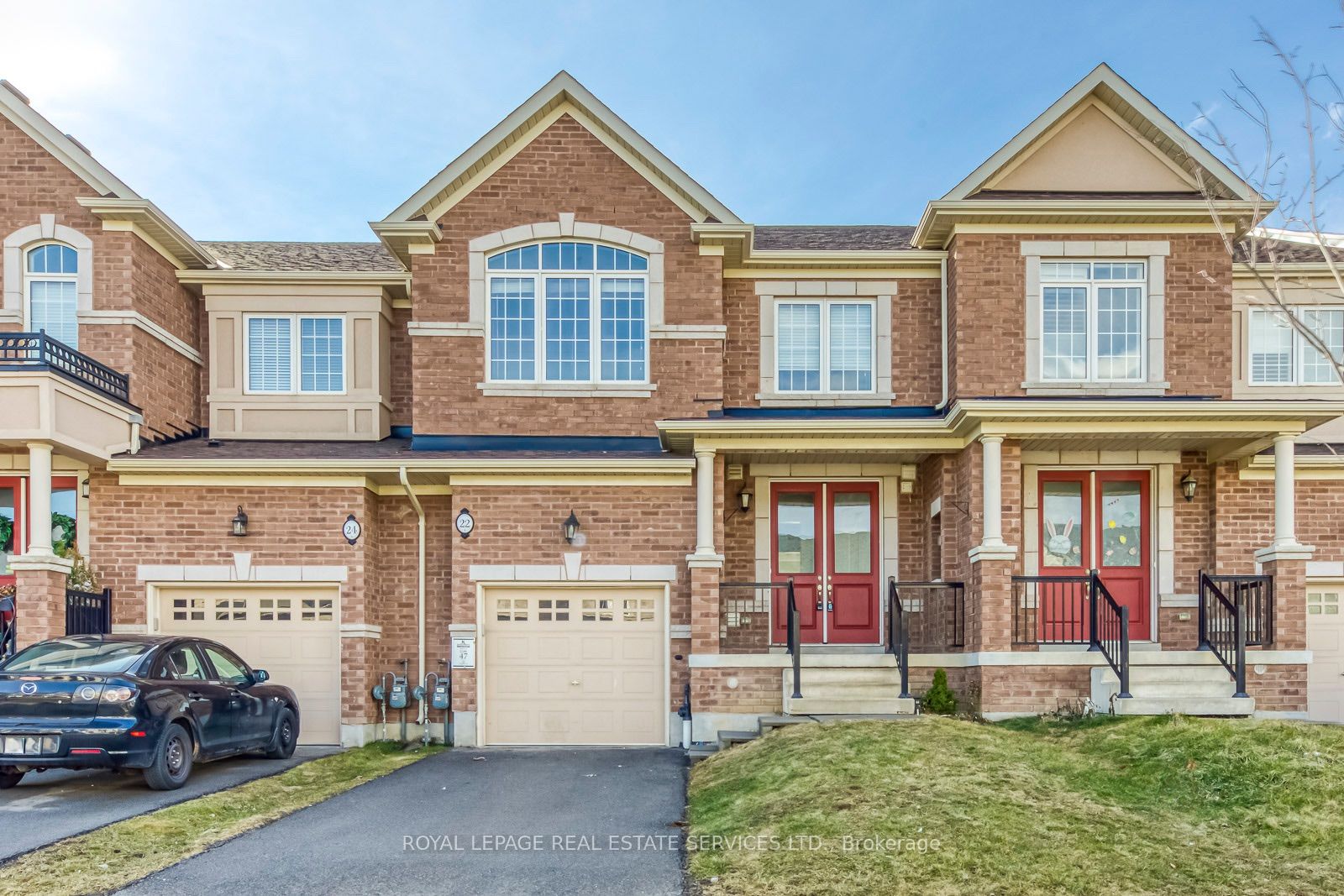 22 Callon Drive, Hamilton, ON L9K 3K9 photo 2