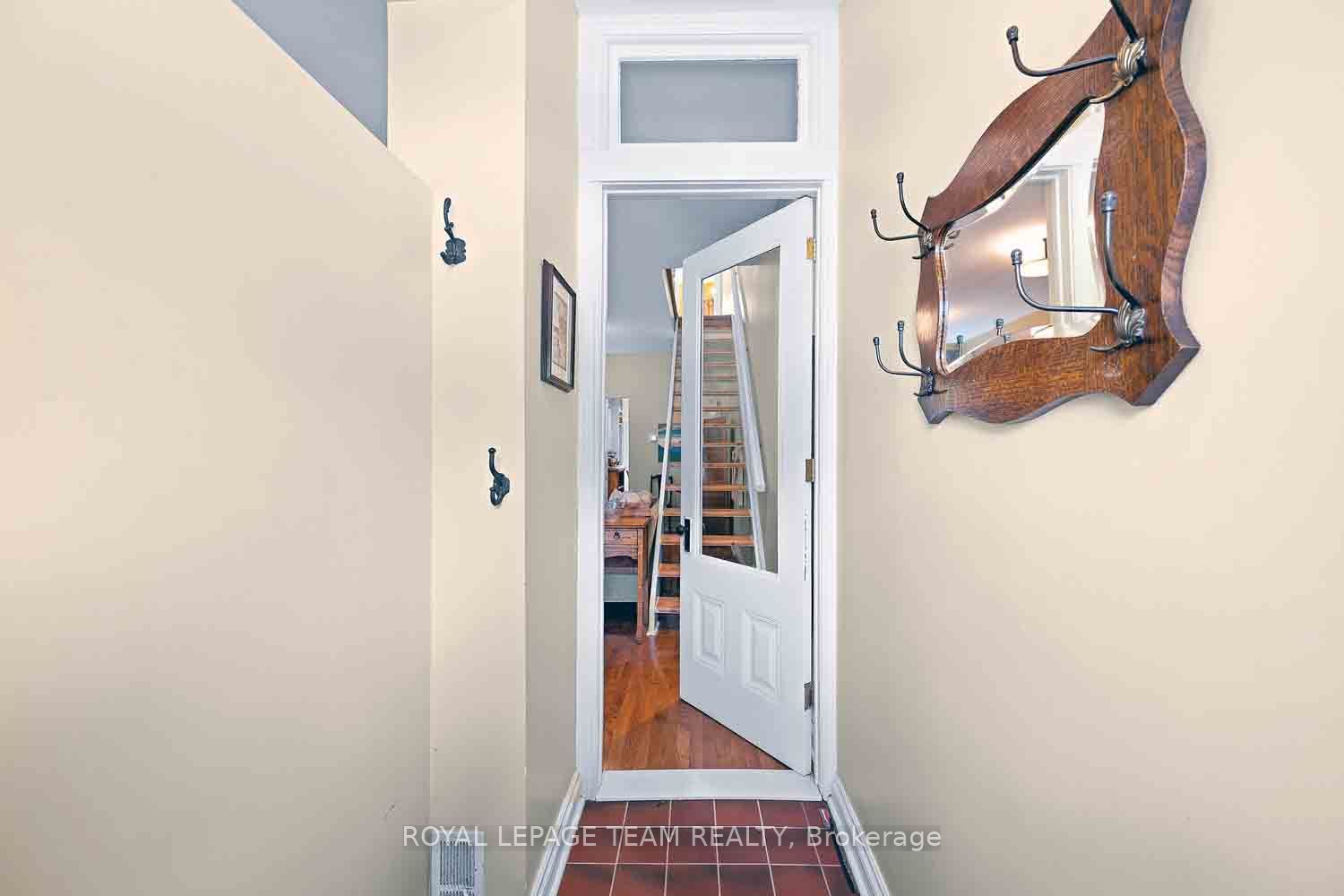 236 Cathcart Street, Lower Town - Sandy Hill, ON K1N 5C3 photo 3
