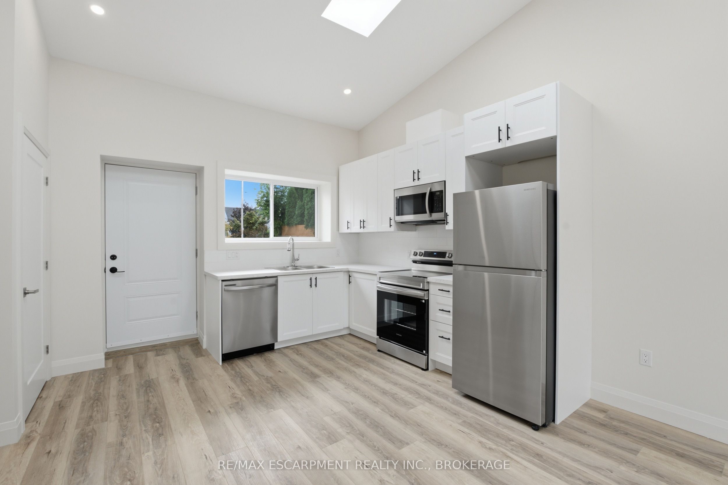 18 Princess Street 3, St. Catharines, ON L2P 2R1 photo 4