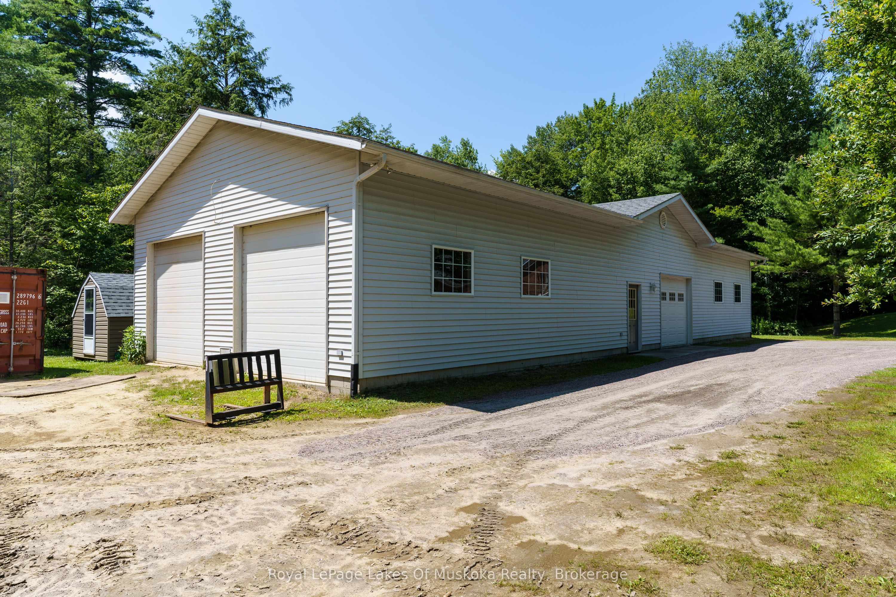 1020 AMELIA Crescent, Gravenhurst, ON P0E 1G0 photo 3