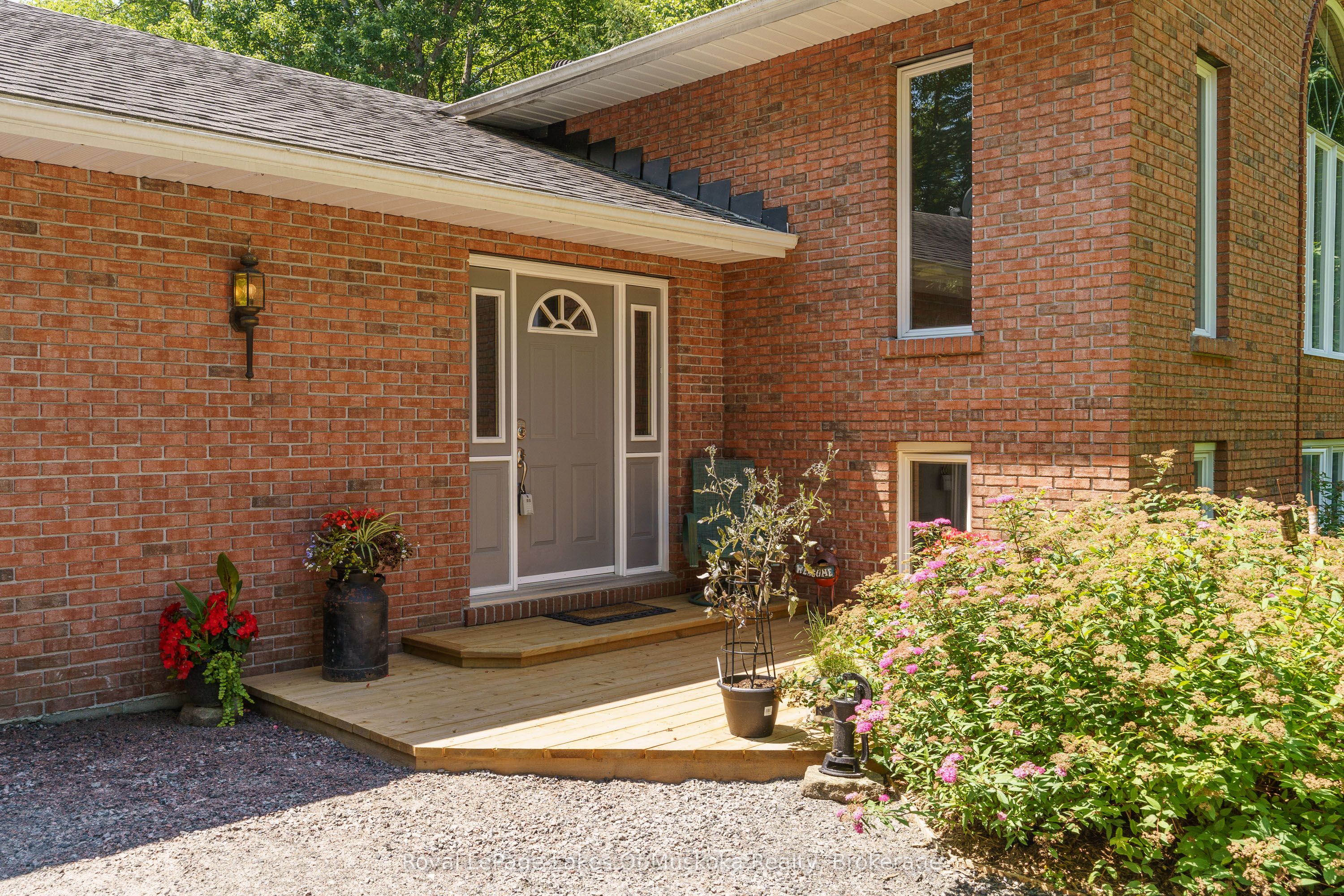 1020 AMELIA Crescent, Gravenhurst, ON P0E 1G0 photo 4