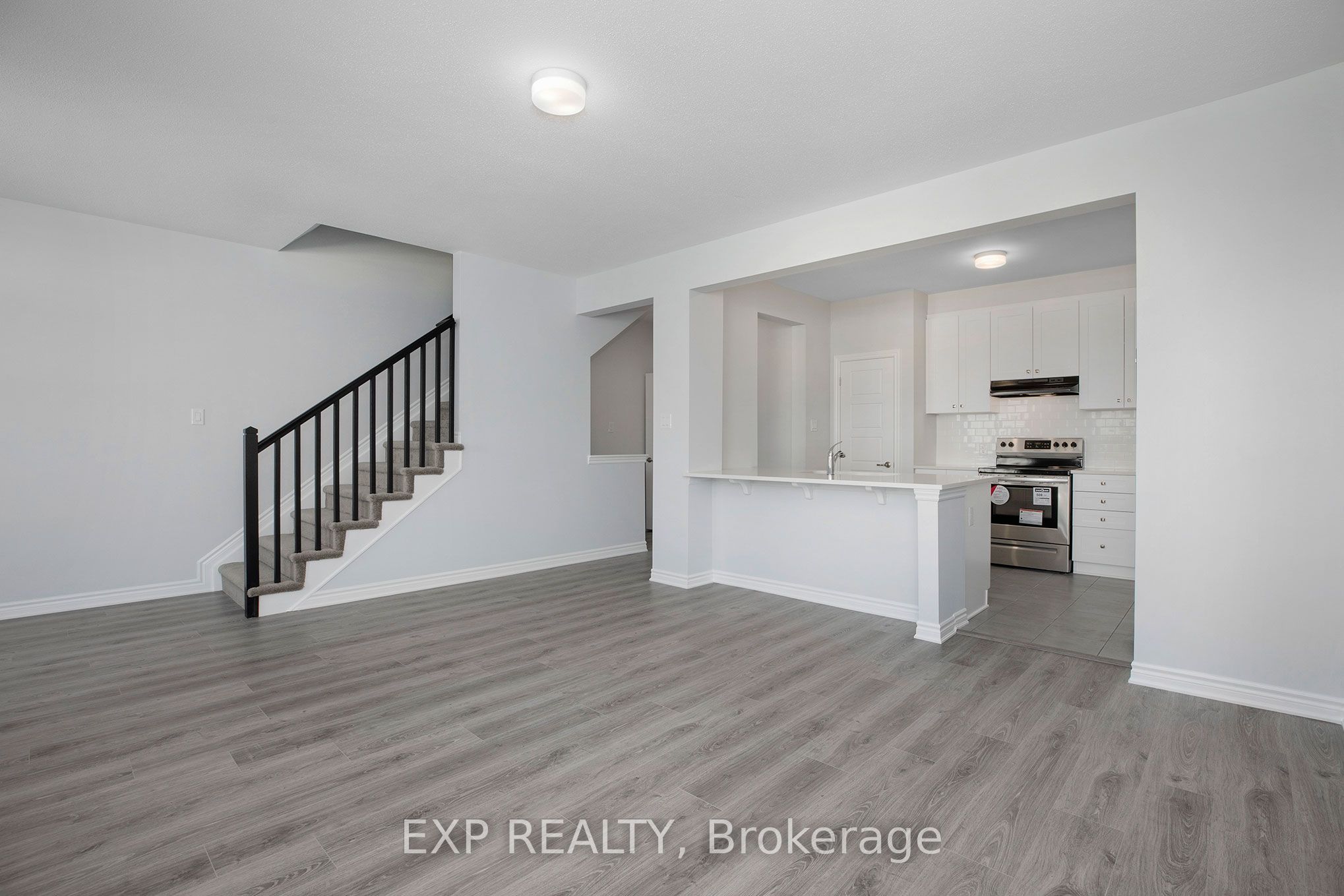 96 BALLINORA Way, Stittsville - Munster - Richmond, ON K2S 0V5 photo 2
