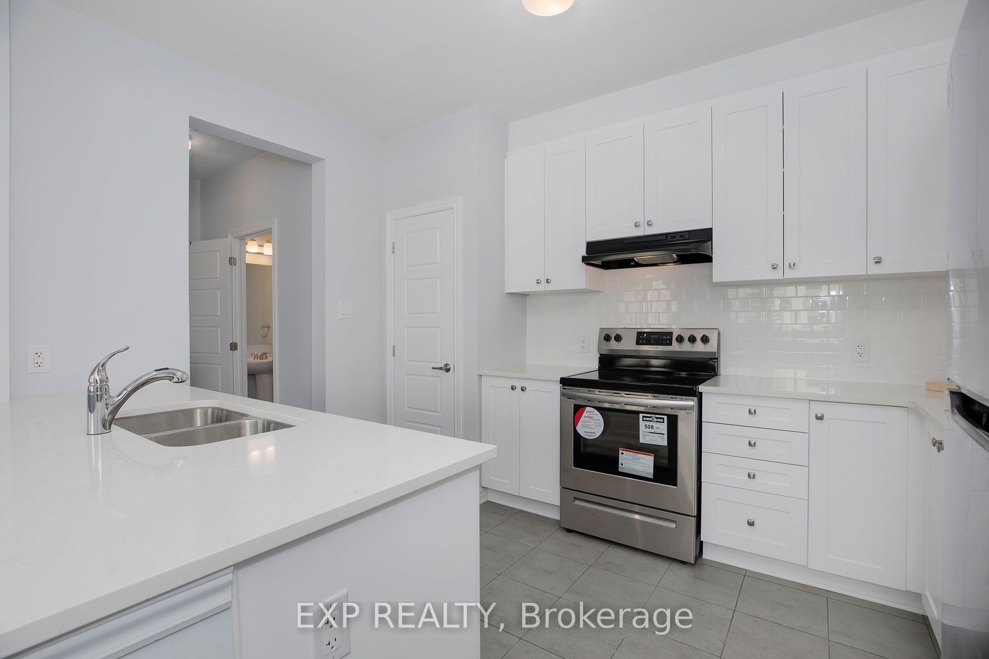 96 BALLINORA Way, Stittsville - Munster - Richmond, ON K2S 0V5 photo 4