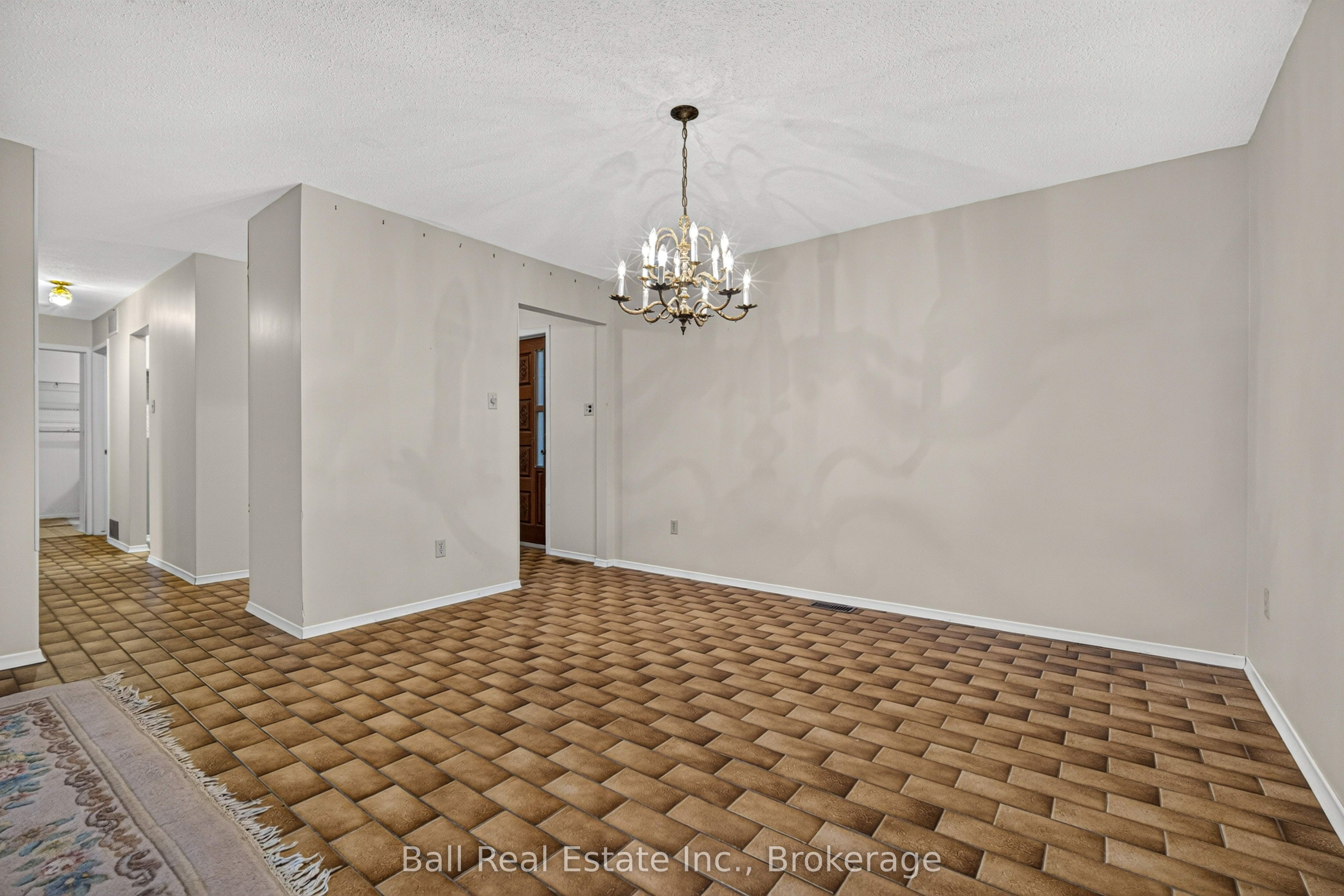 200 East St S 103, Kawartha Lakes, ON K0M 1A0 photo 5