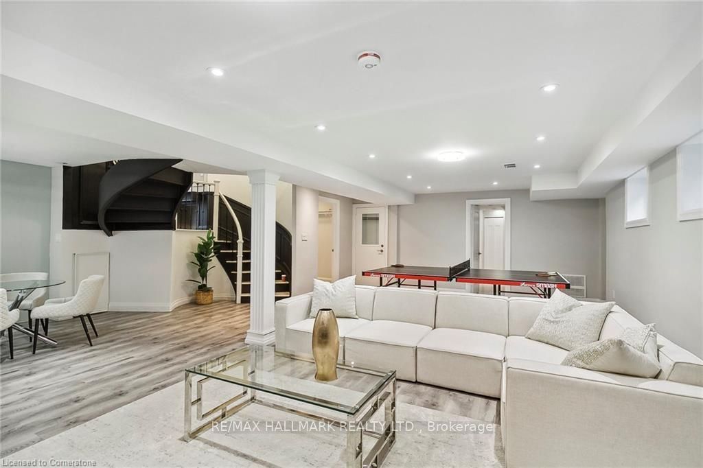 34 Jerseyville Road E, Hamilton, ON L9G 1K1 photo 4