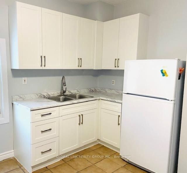 20 Wedsworth Street Apt B, St. Catharines, ON L2T 1H8 photo 3