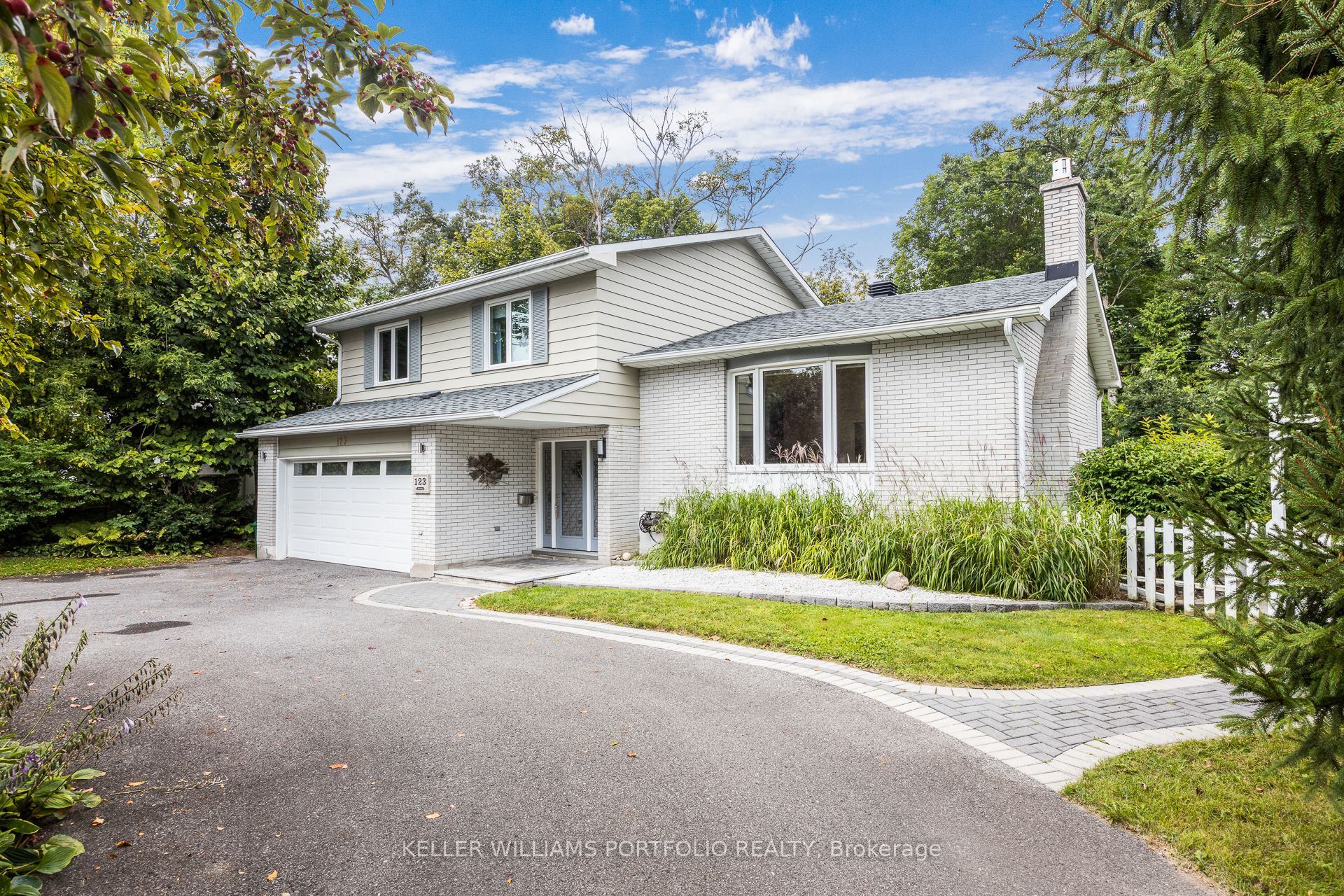 123 Dorothea Drive, Billings Bridge - Riverside Park and Area, ON K1V 7C6 photo 2