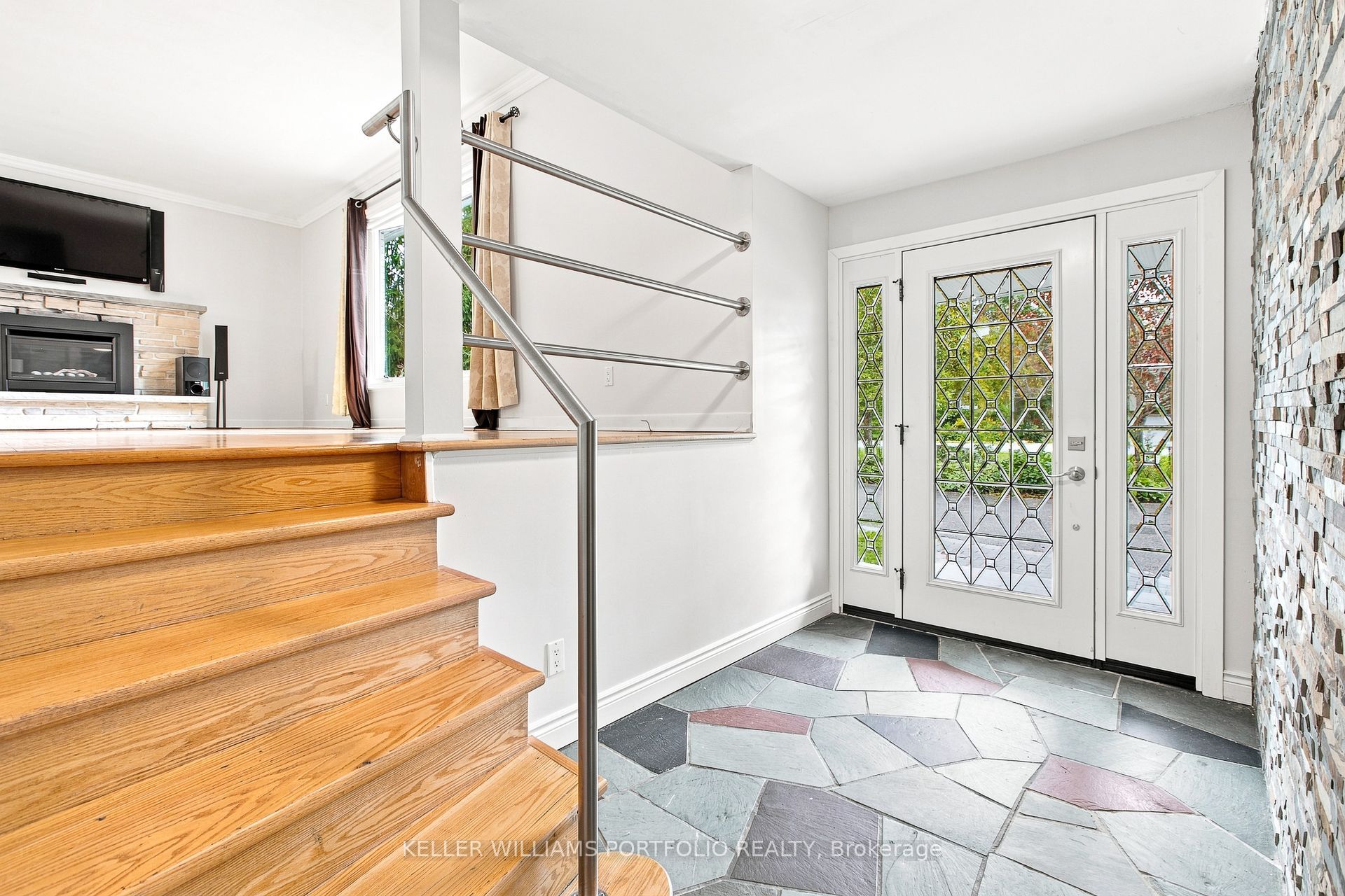 123 Dorothea Drive, Billings Bridge - Riverside Park and Area, ON K1V 7C6 photo 3