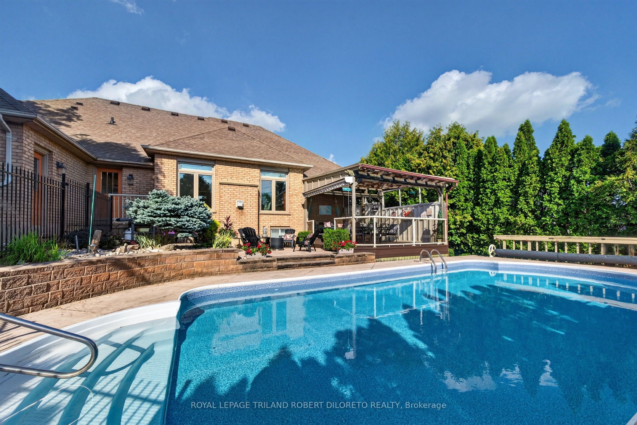 19 Woodland Drive, Middlesex Centre, ON N0L 1R0 photo 4