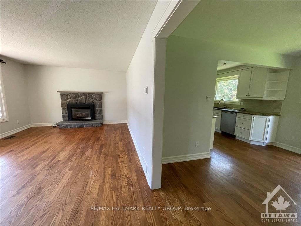2 Indian Road, Meadowlands - Crestview and Area, ON K2G 1N4 photo 3