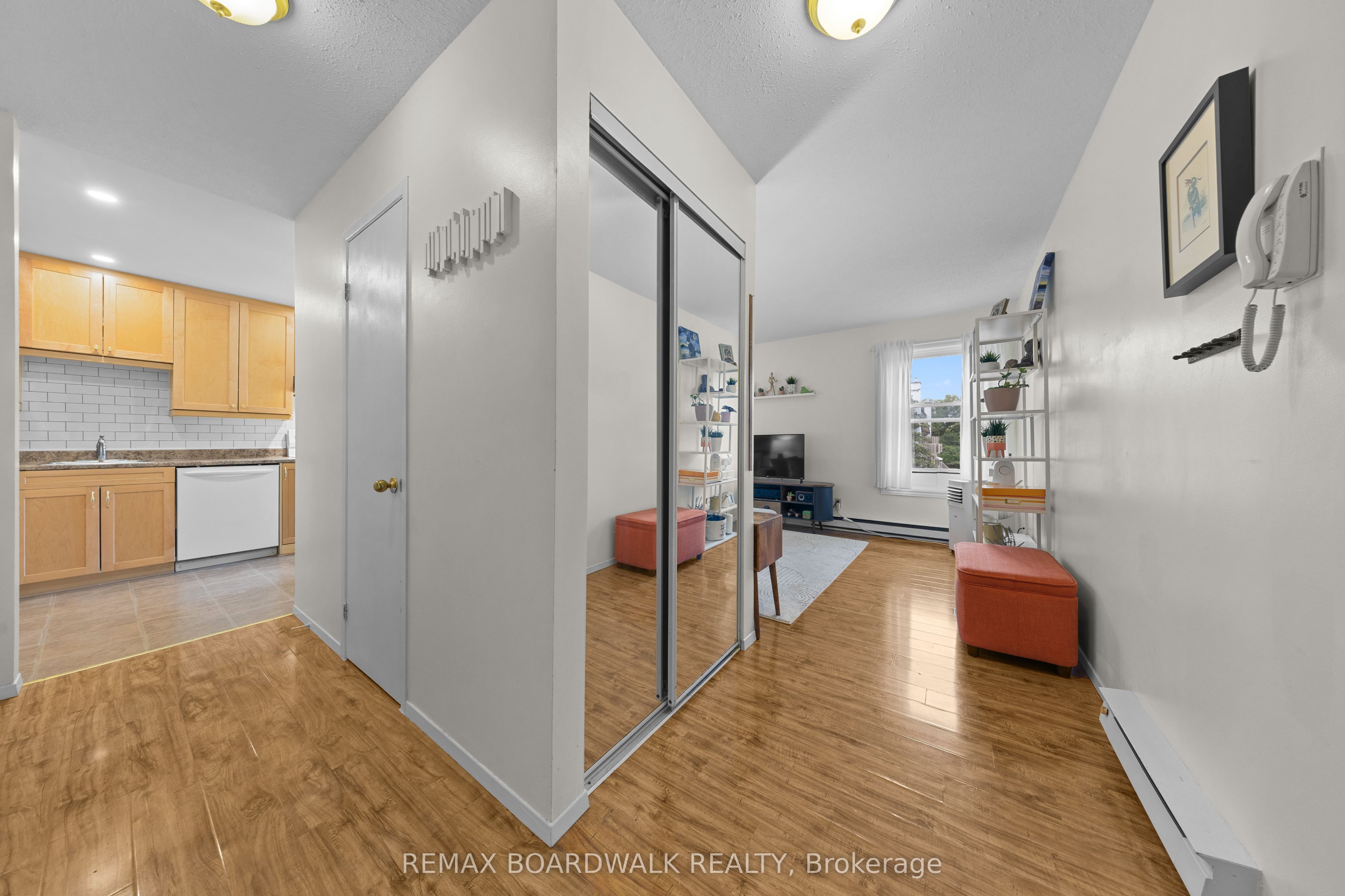 299 Thomas Street 204, Carleton Place, ON K7C 4B8 photo 2