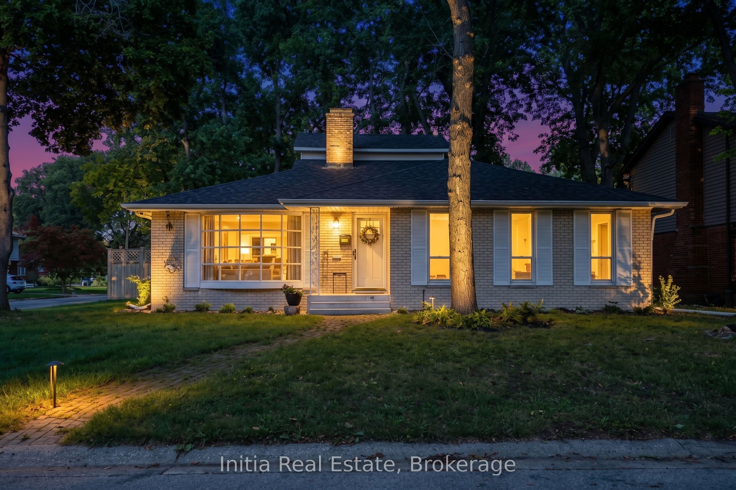 3400 St Patrick's Drive, Windsor, ON N9E 3H4 photo 2