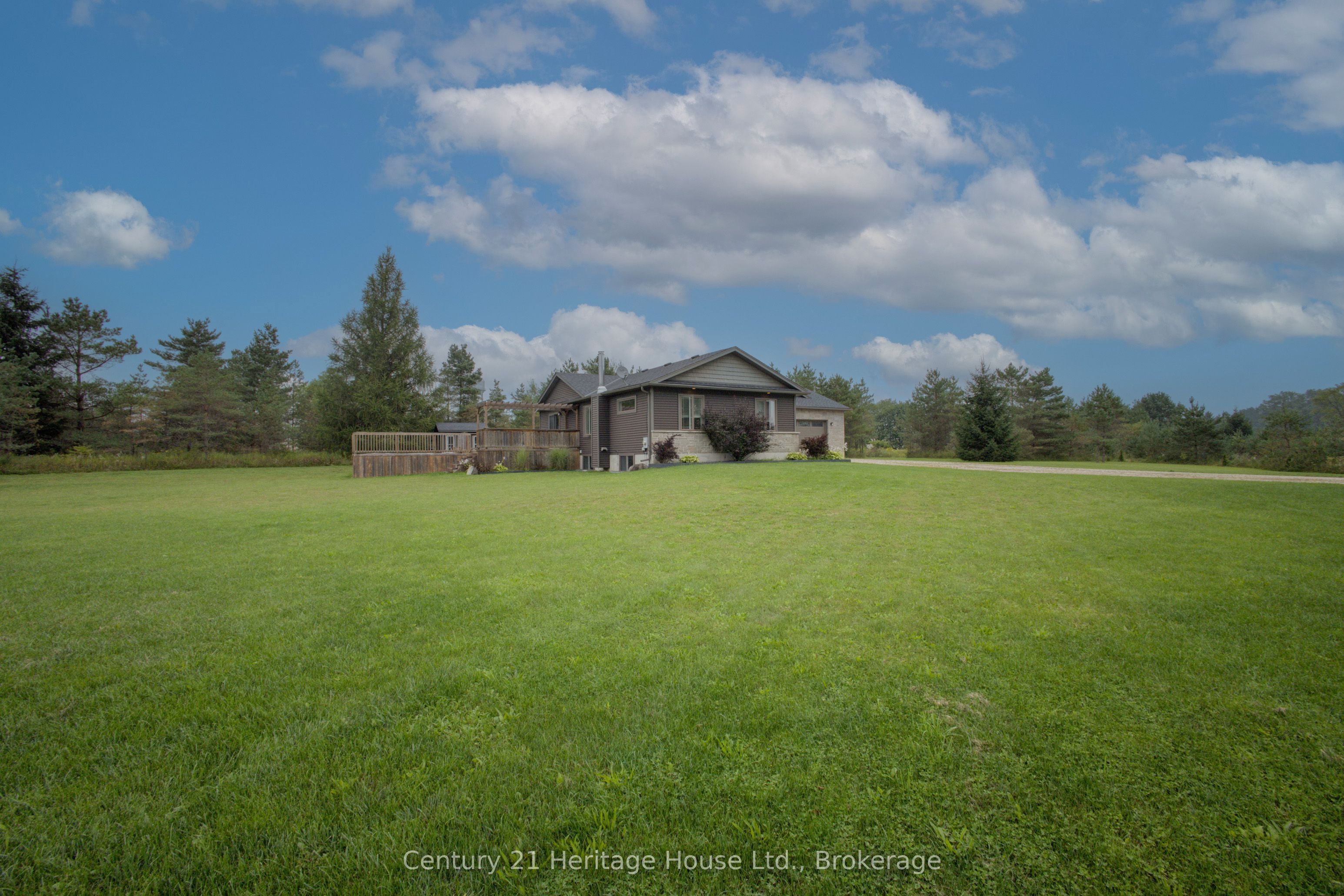 201 Hutton Hill Road, West Grey, ON N0G 1R0