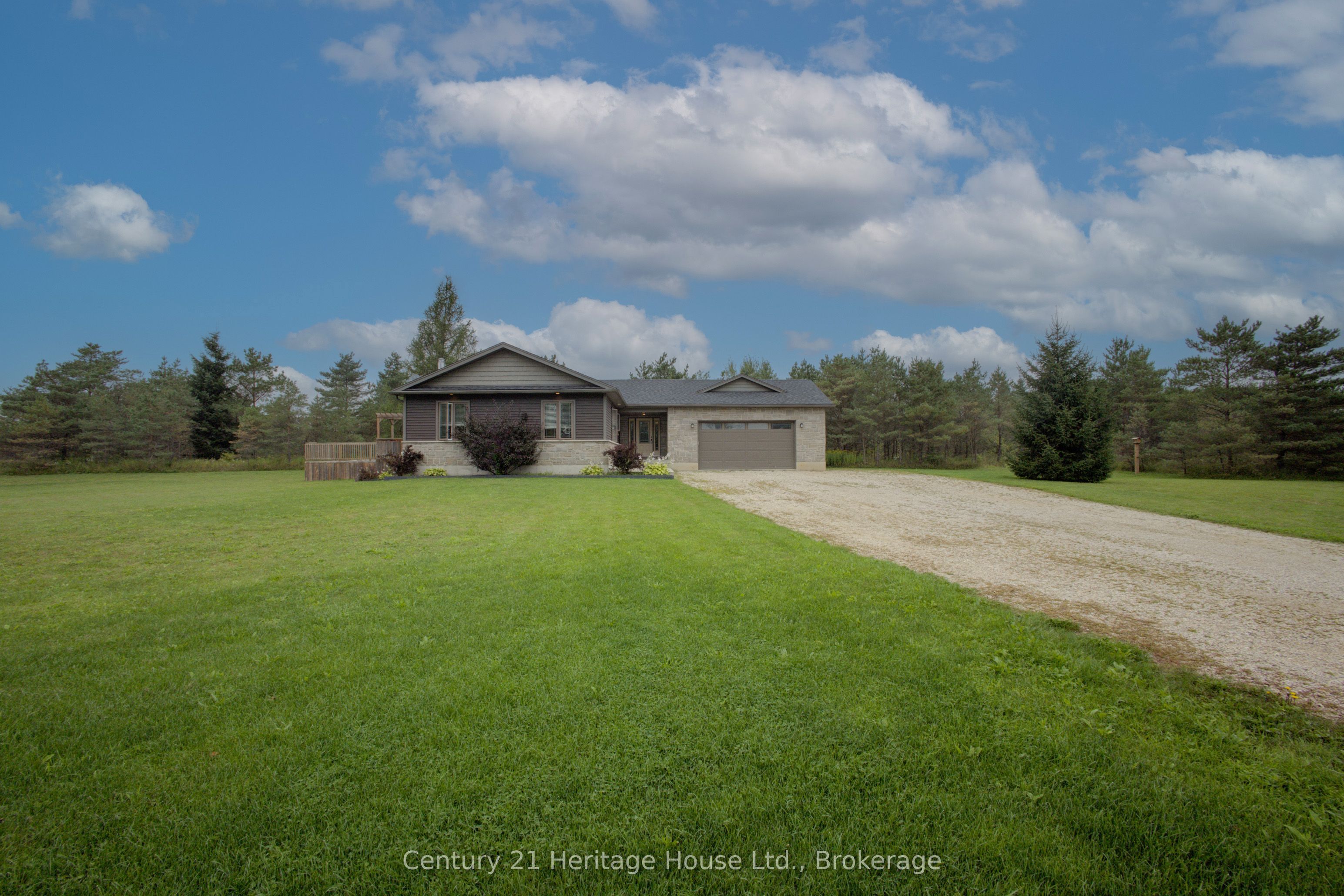 201 Hutton Hill Road, West Grey, ON N0G 1R0 photo 2