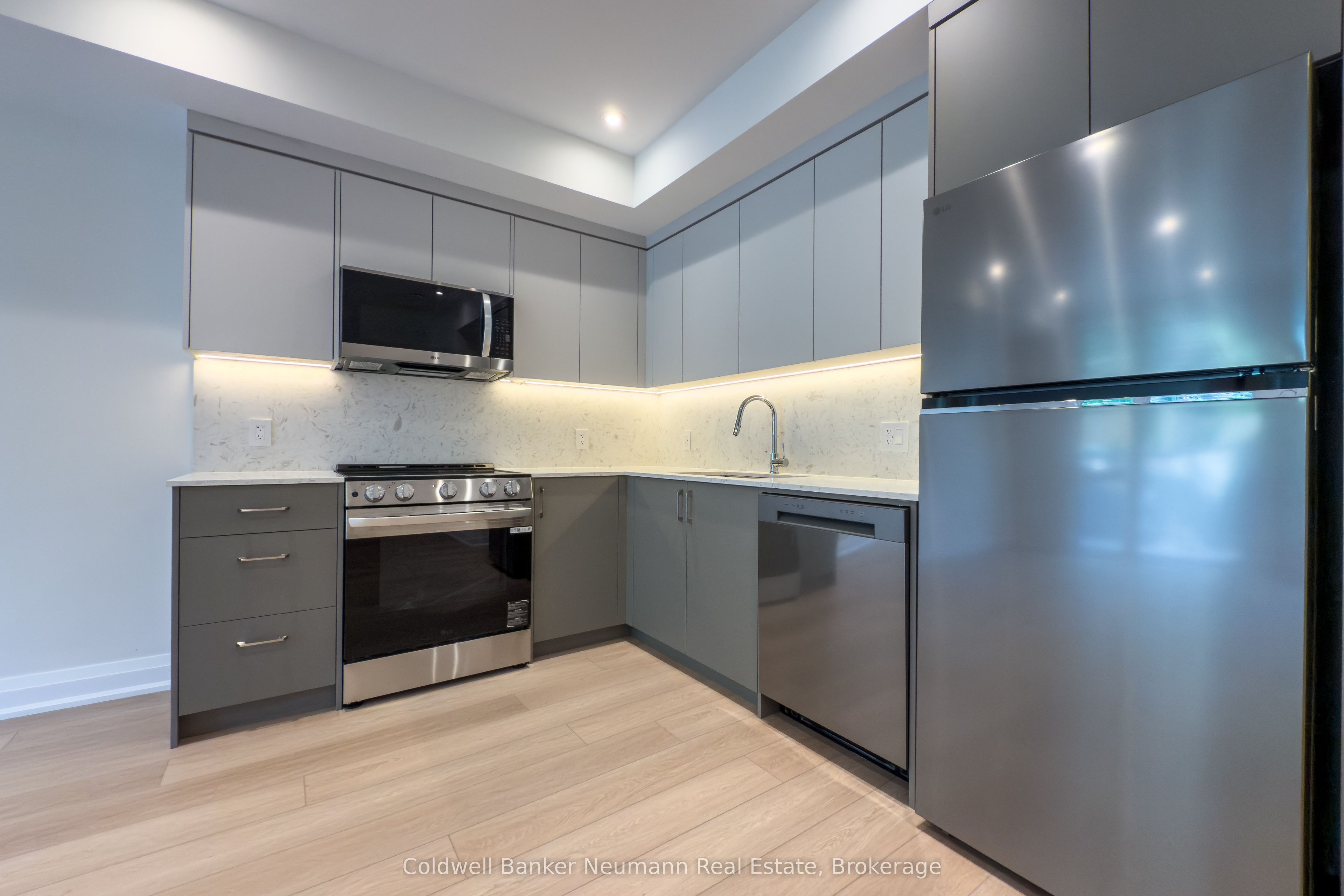 14 Stevenson Street N 1, Guelph, ON N1E 5A4 photo 3