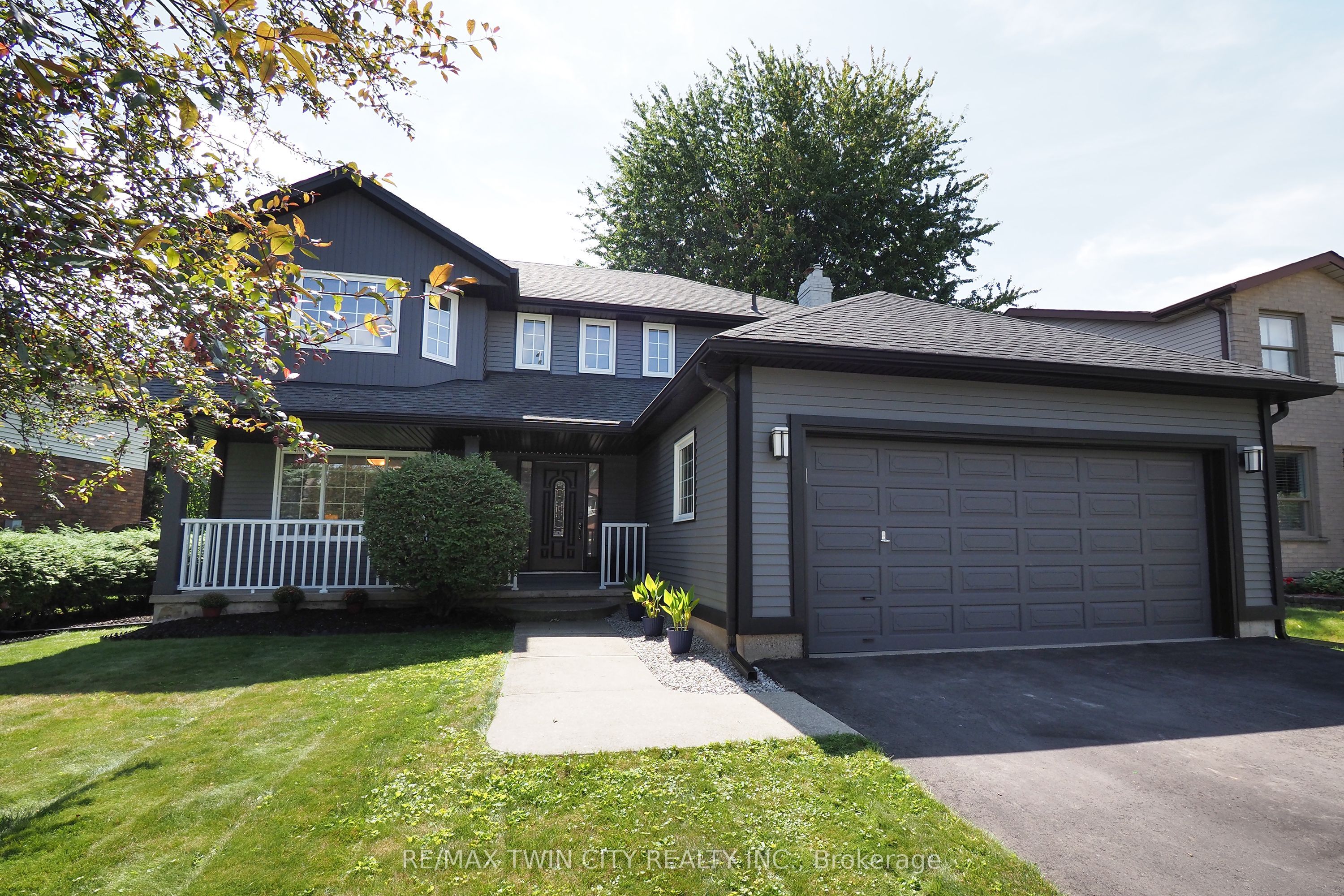 324 Cooper Street, Cambridge, ON N3C 3X8 photo 2