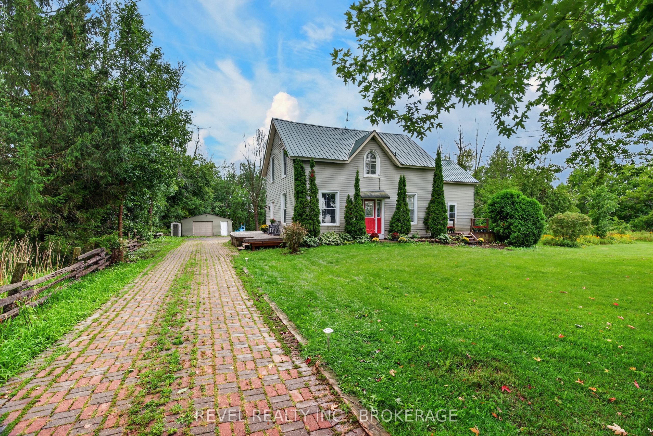 275 Haig Road, Front of Leeds & Seeleys Bay, ON K7G 2V4