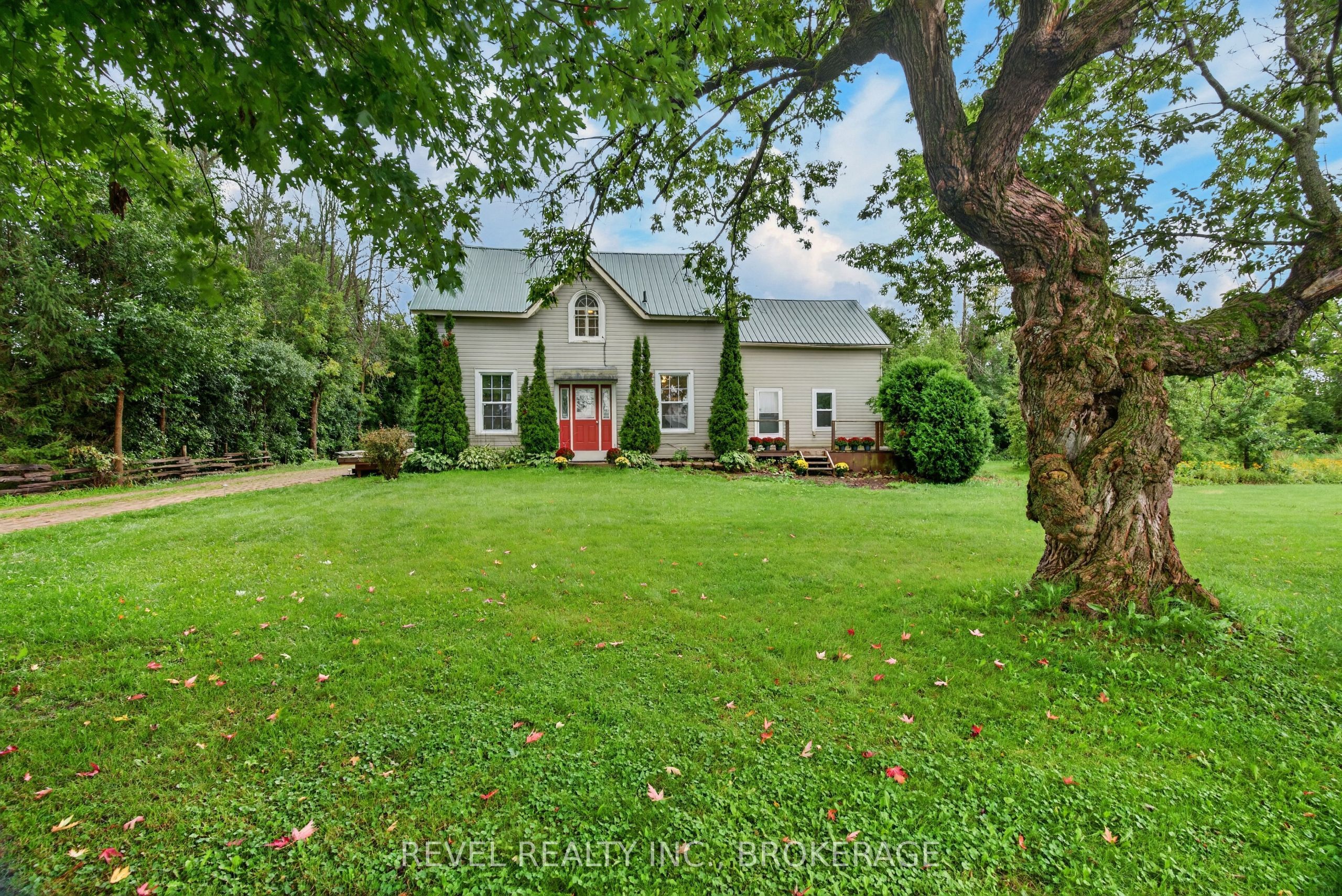 275 Haig Road, Front of Leeds & Seeleys Bay, ON K7G 2V4 photo 2