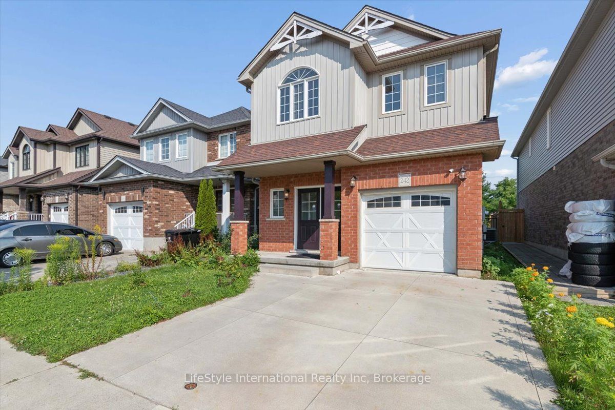 242 Moorlands Crescent, Kitchener, ON N2P 0C4 photo 2